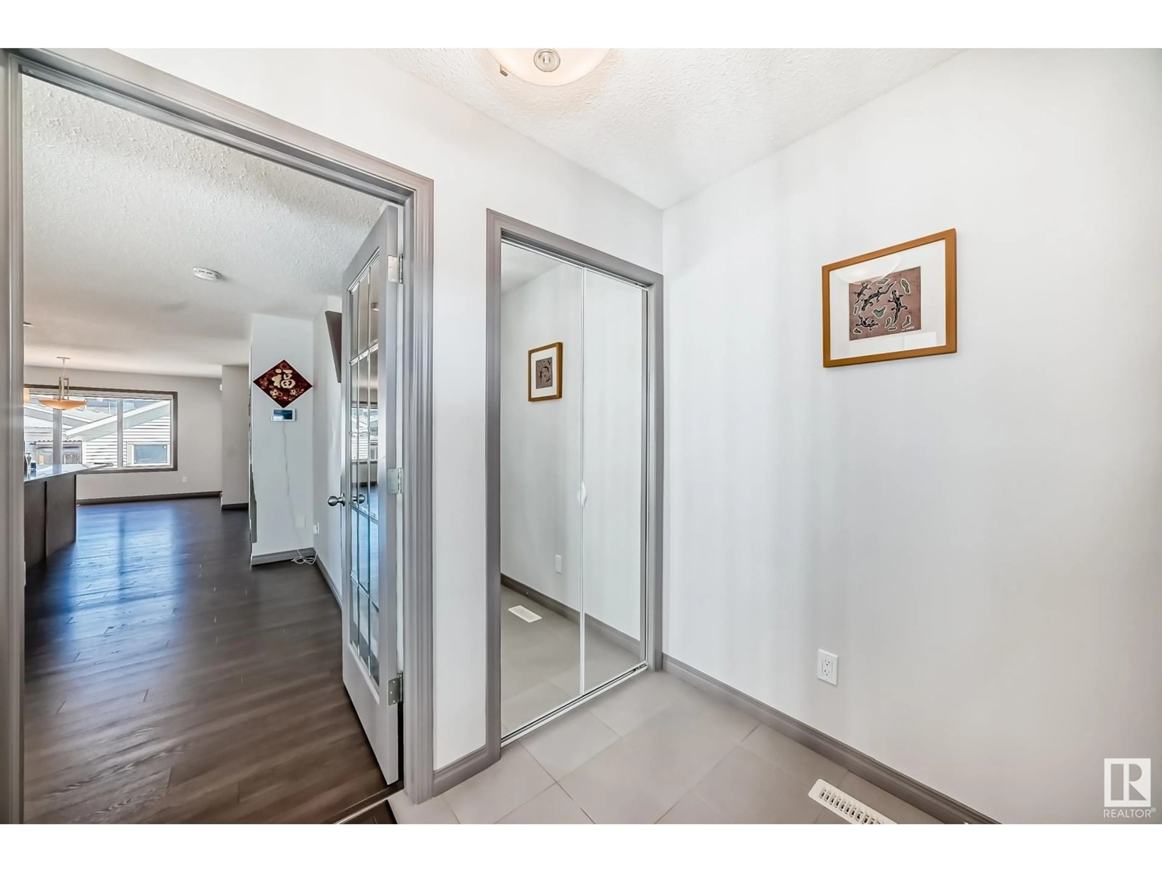 Indoor entryway for 7965 ERASMUS CR, Edmonton Alberta T6M0S2