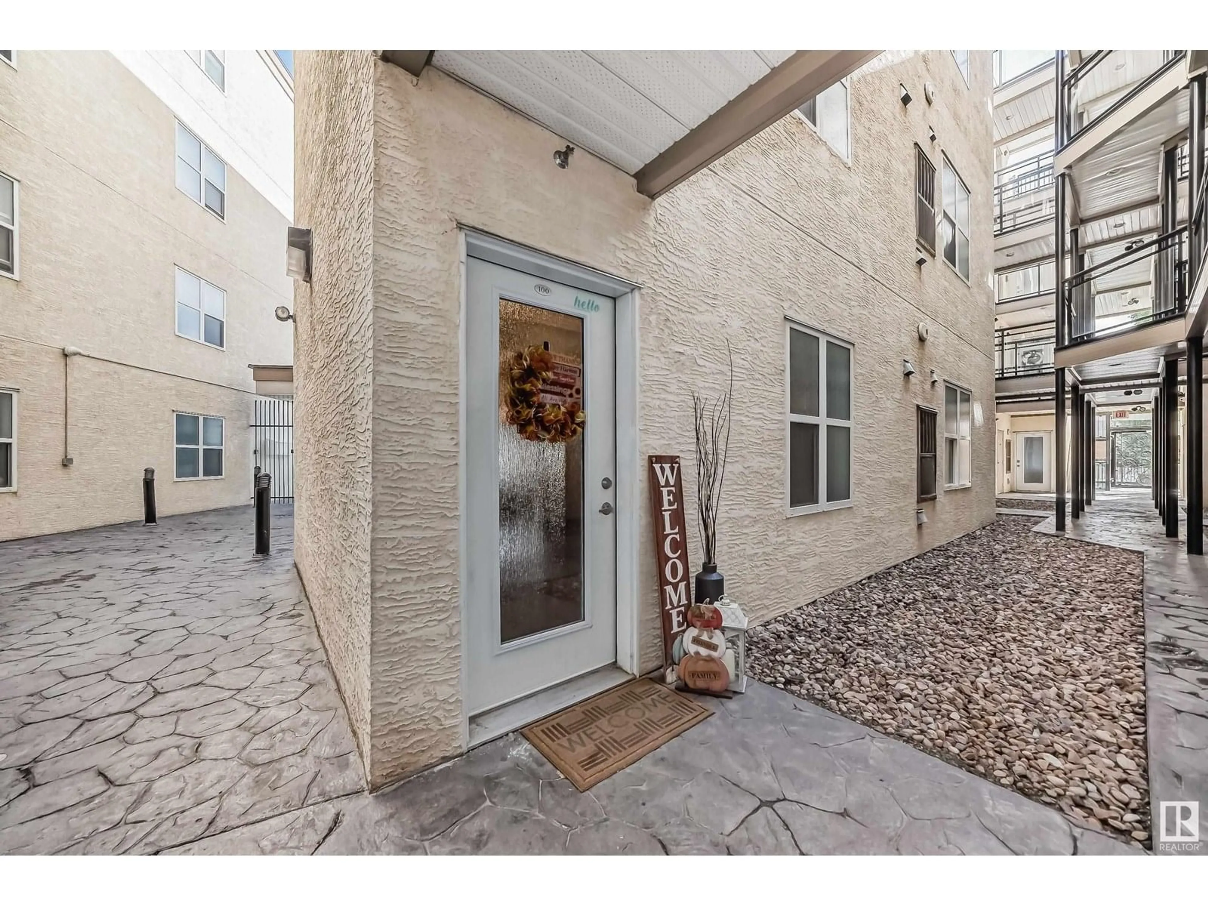 Indoor entryway for #100 - 9940 SHERRIDON DR, Fort Saskatchewan Alberta T8L4C9