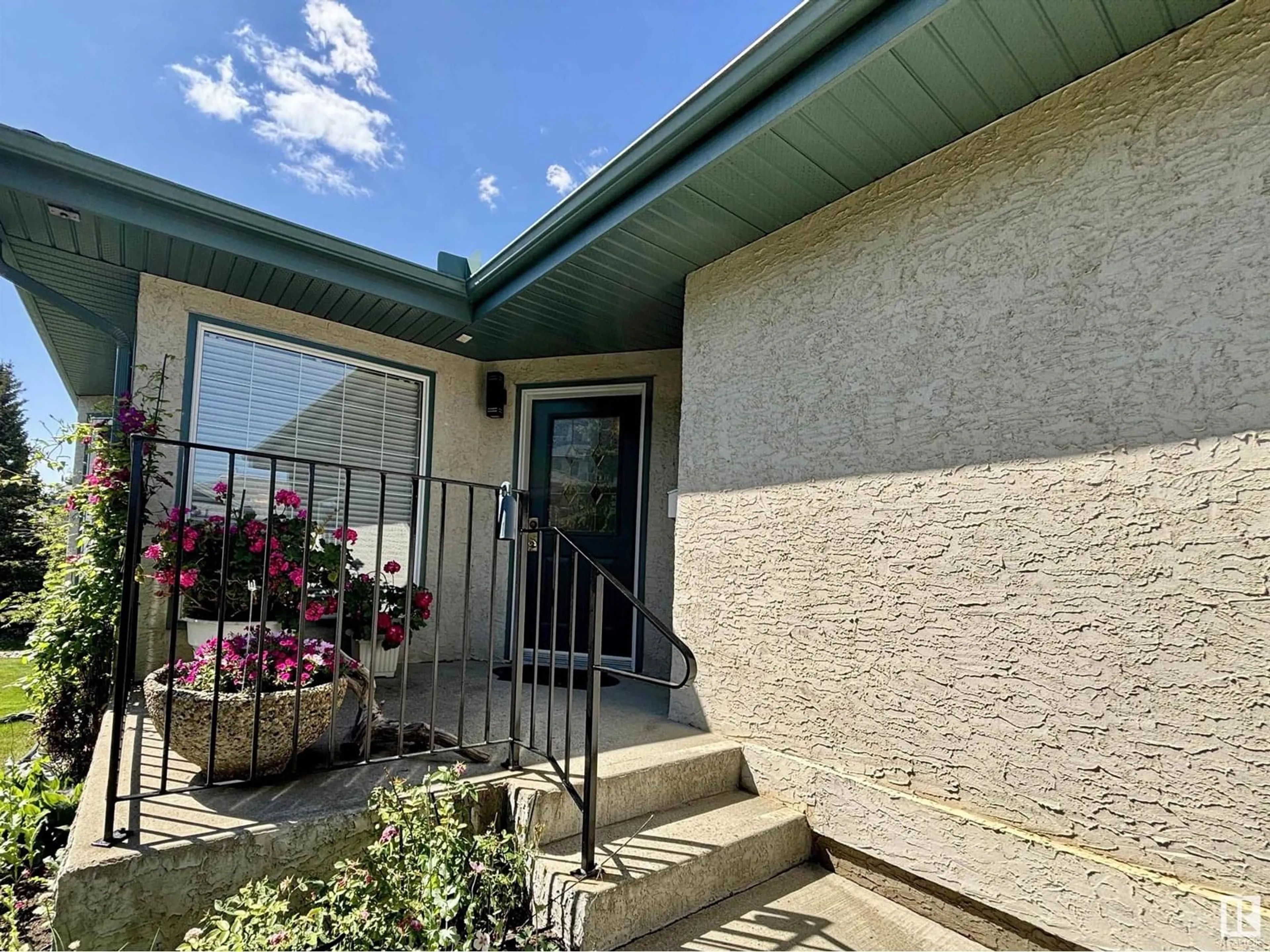 Unknown for 2413 RIVERBEND RD, Edmonton Alberta T6R2Z2