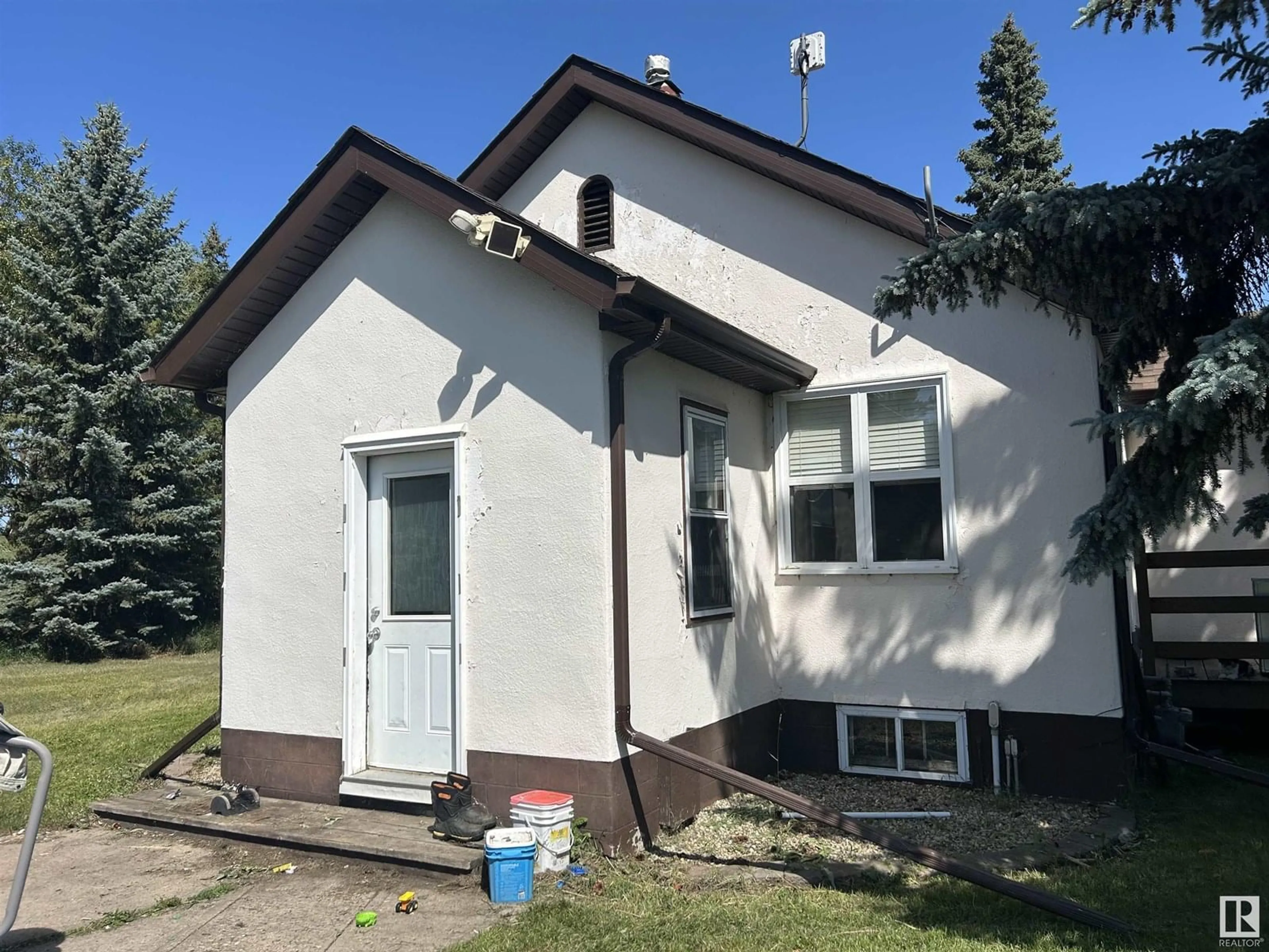 Home with vinyl exterior material, building for 473056 RGE ROAD 234, Rural Wetaskiwin County Alberta T9A1X1