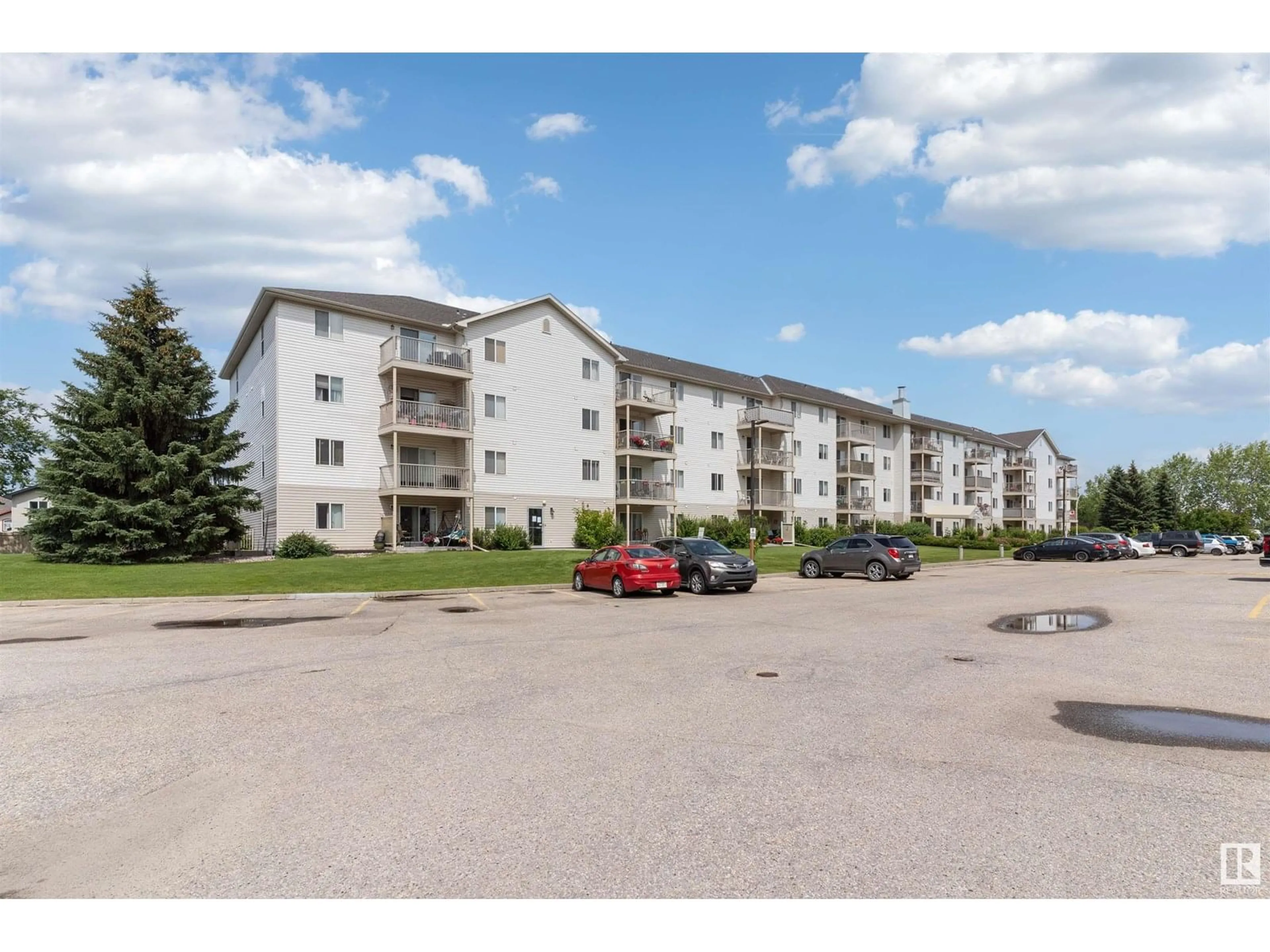 Unknown for 207 - 4703 43 AV, Stony Plain Alberta T2Z2S7