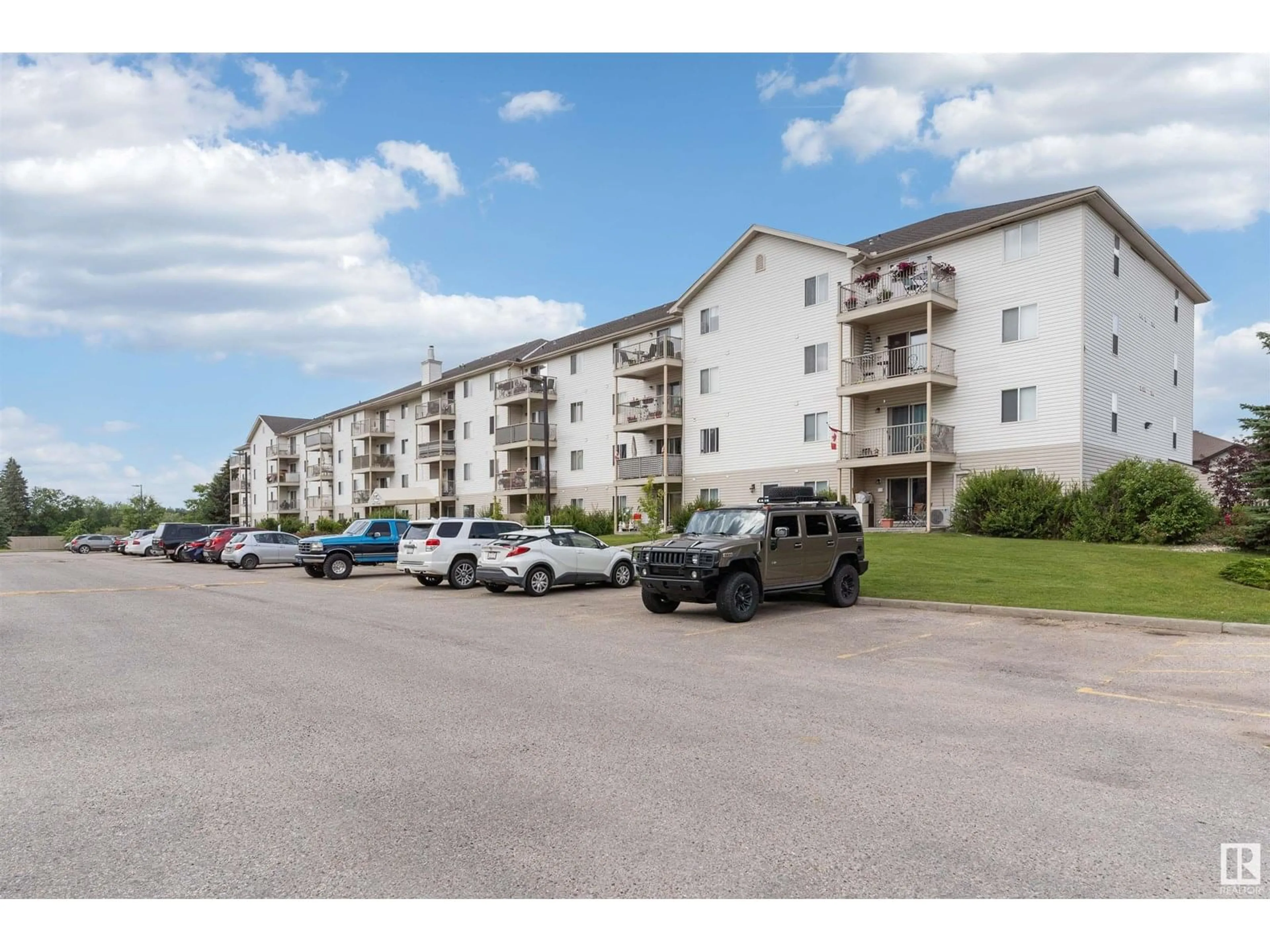 Unknown for 207 - 4703 43 AV, Stony Plain Alberta T2Z2S7