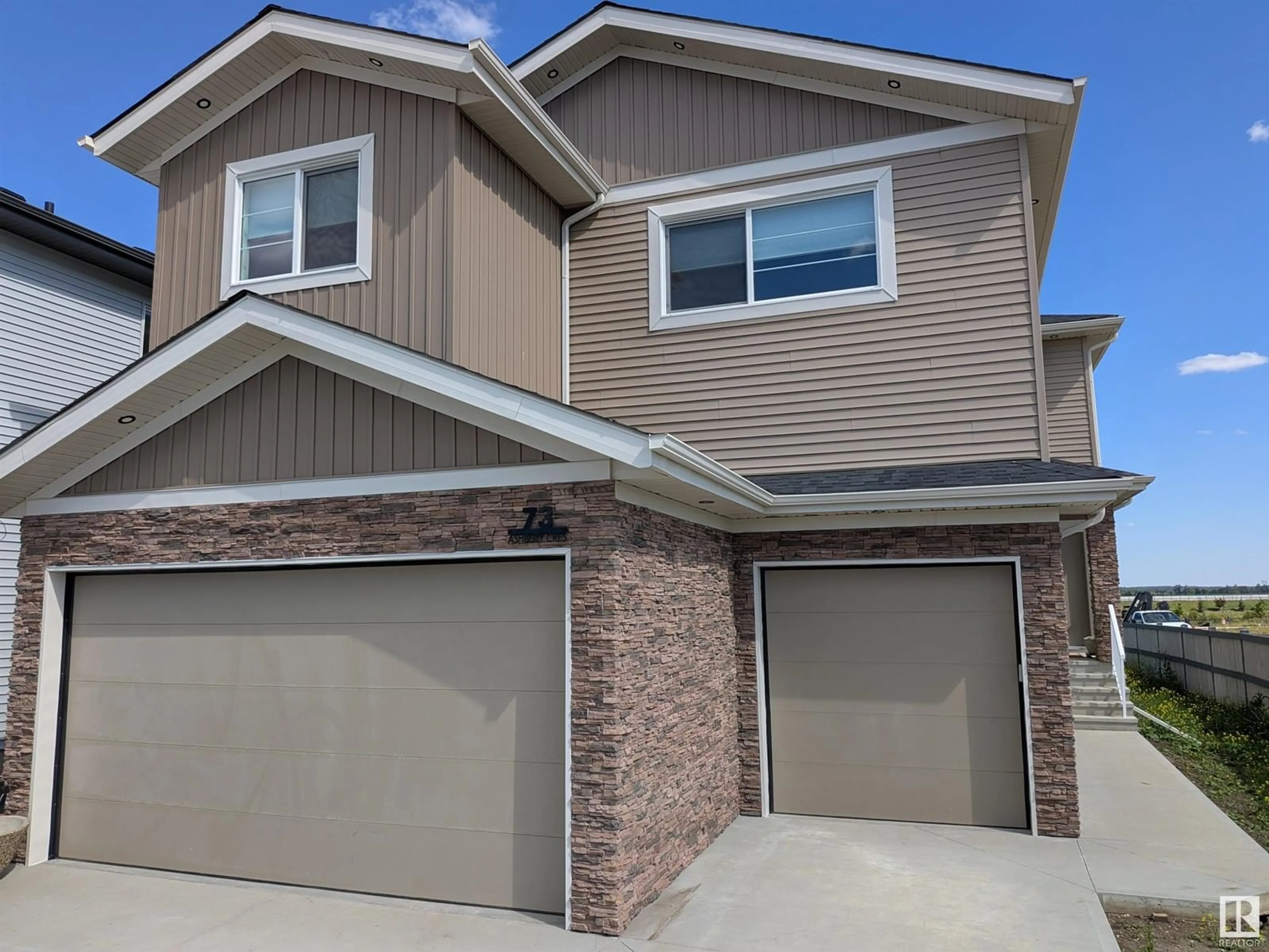 Home with vinyl exterior material, street for 73 ASHBURY CR, Spruce Grove Alberta T7X3C6