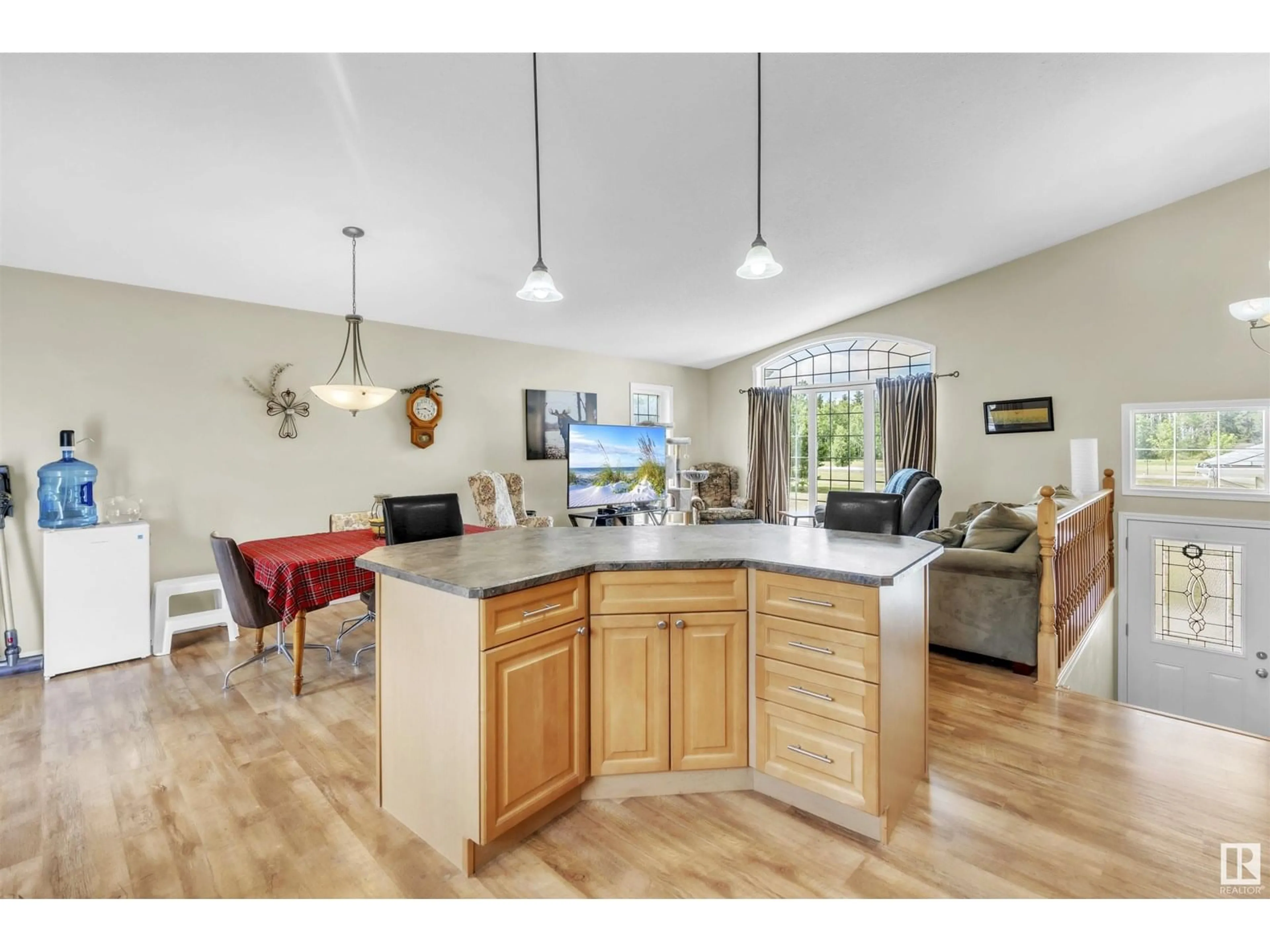 Open concept kitchen, unknown for 63319 - 10 RGE RD 435, Rural Bonnyville M.D. Alberta T9M1P1