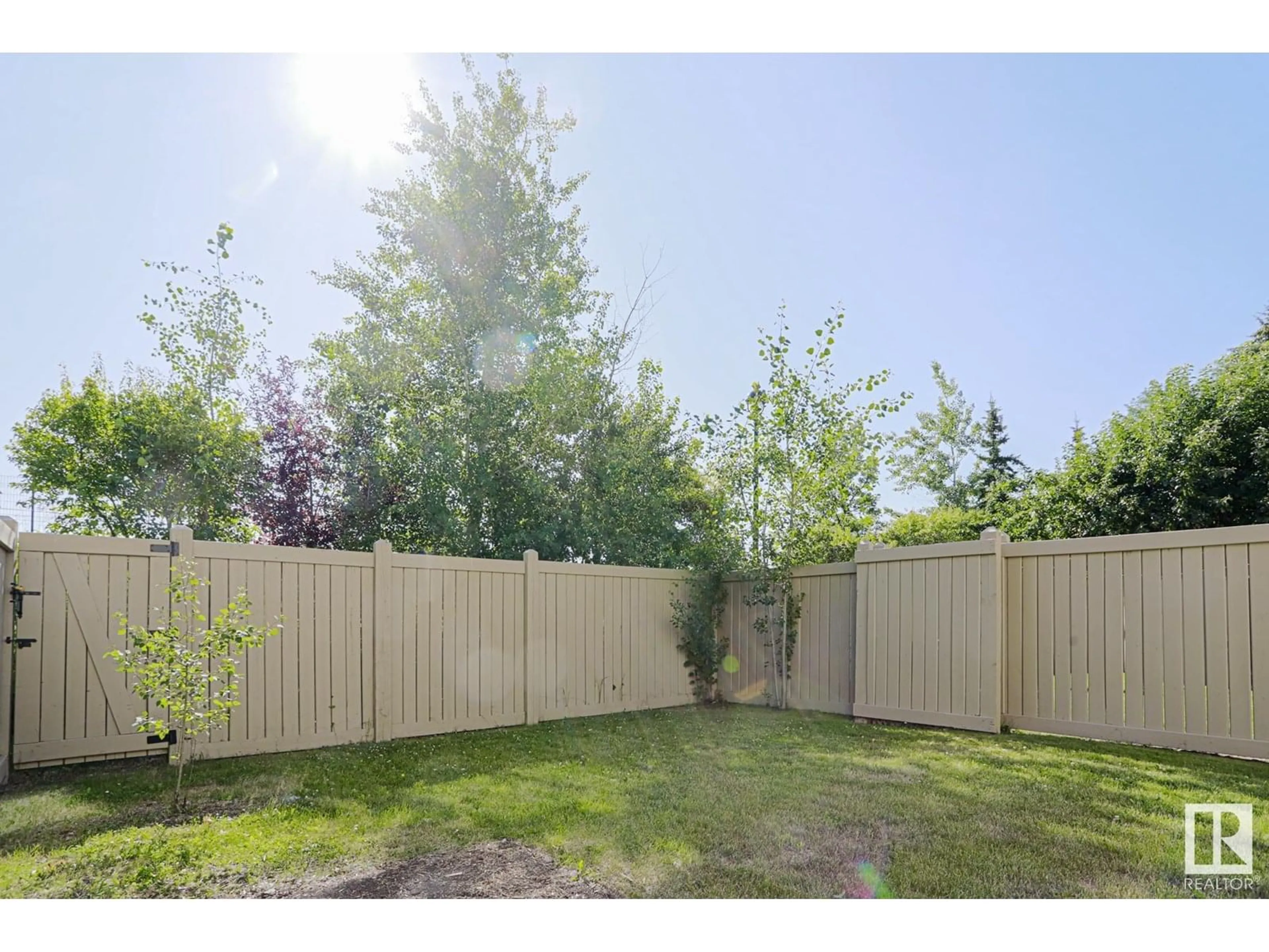 Unknown for 17 - 11115 27 AV, Edmonton Alberta T6J5N3