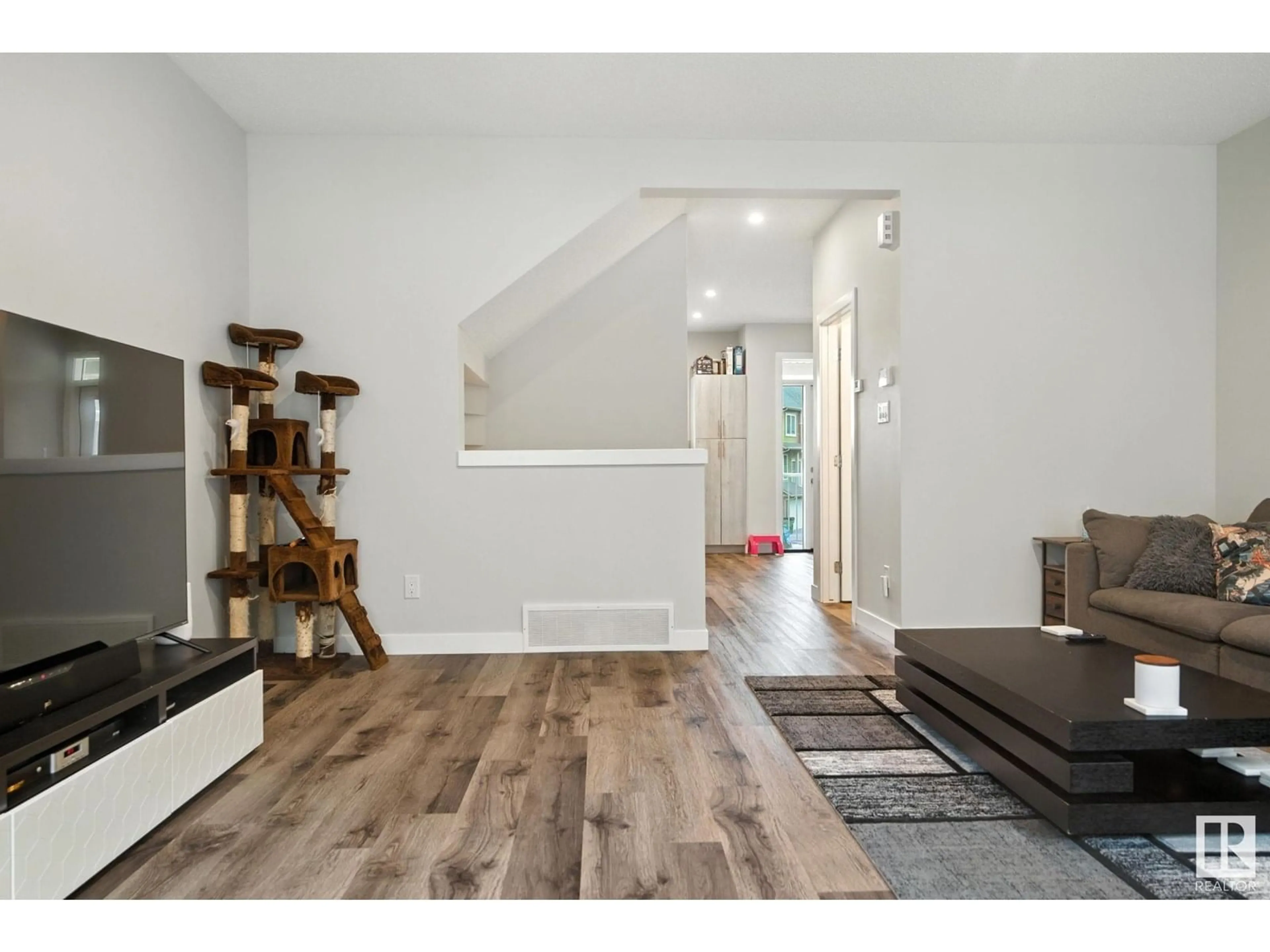 Indoor entryway for #41 - 1051 GRAYDON HILL BV, Edmonton Alberta T6W3C8