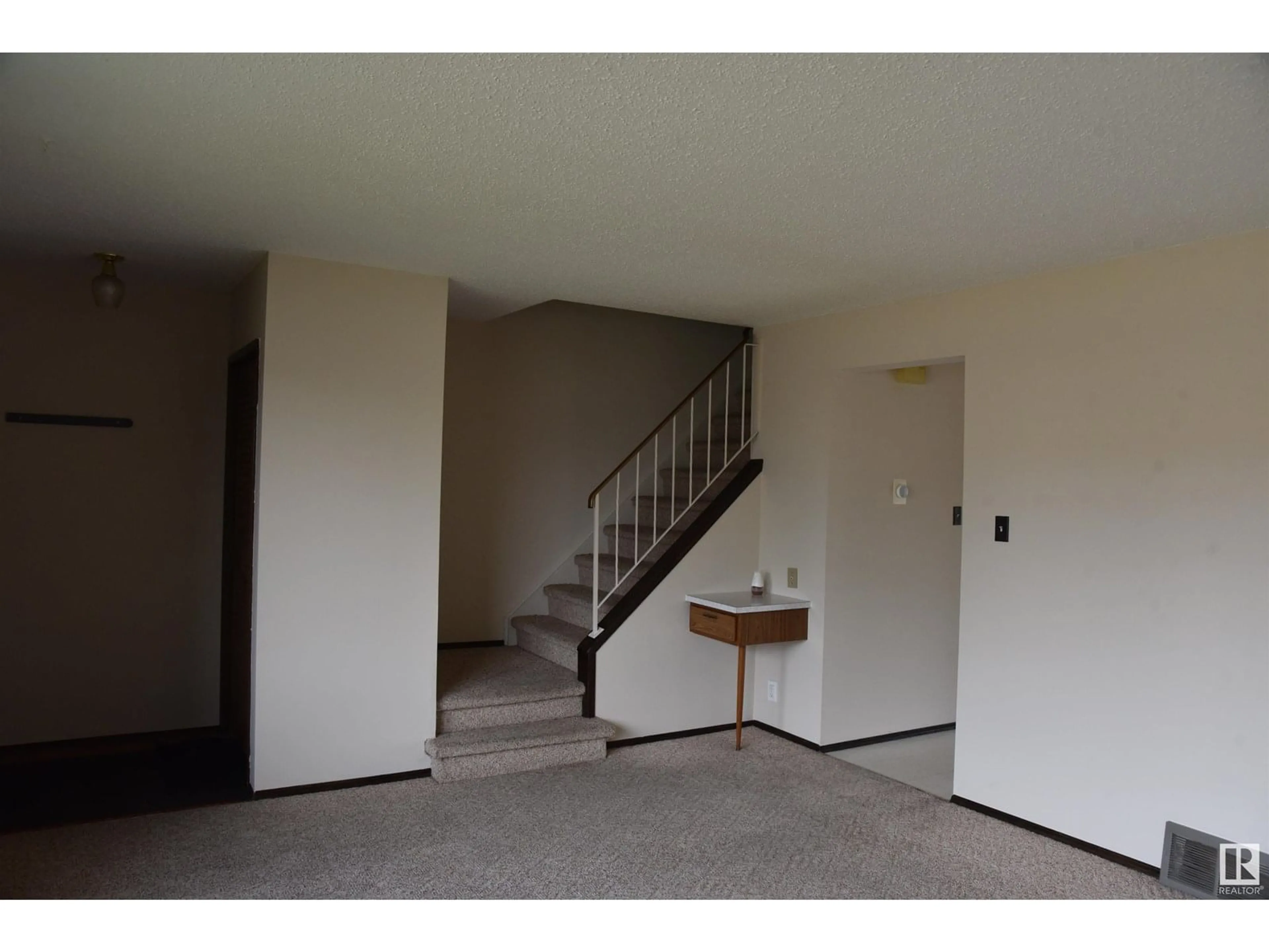 Unknown for 7015 101 AV, Edmonton Alberta T6A0H6