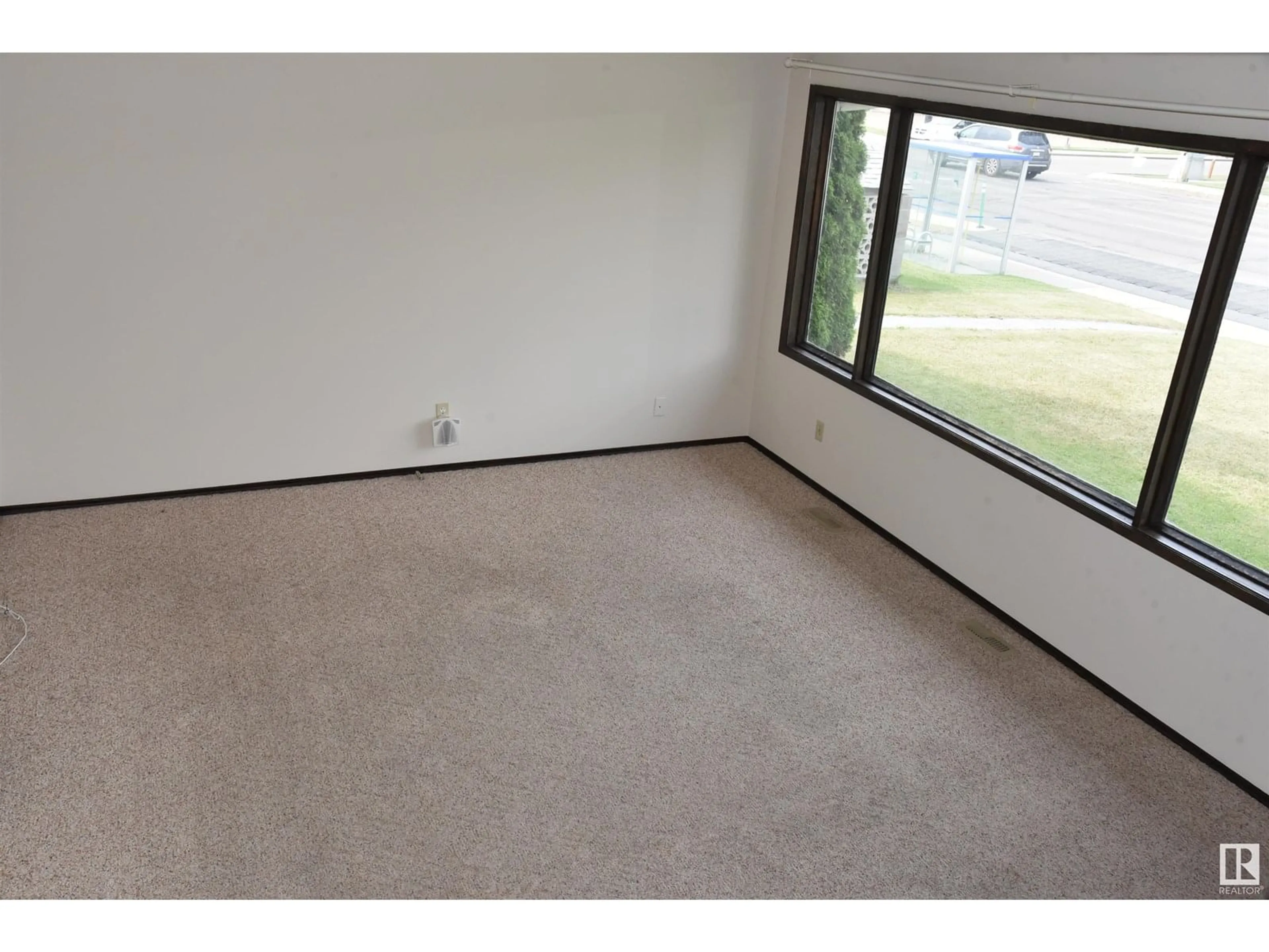 A pic of a room for 7015 101 AV, Edmonton Alberta T6A0H6