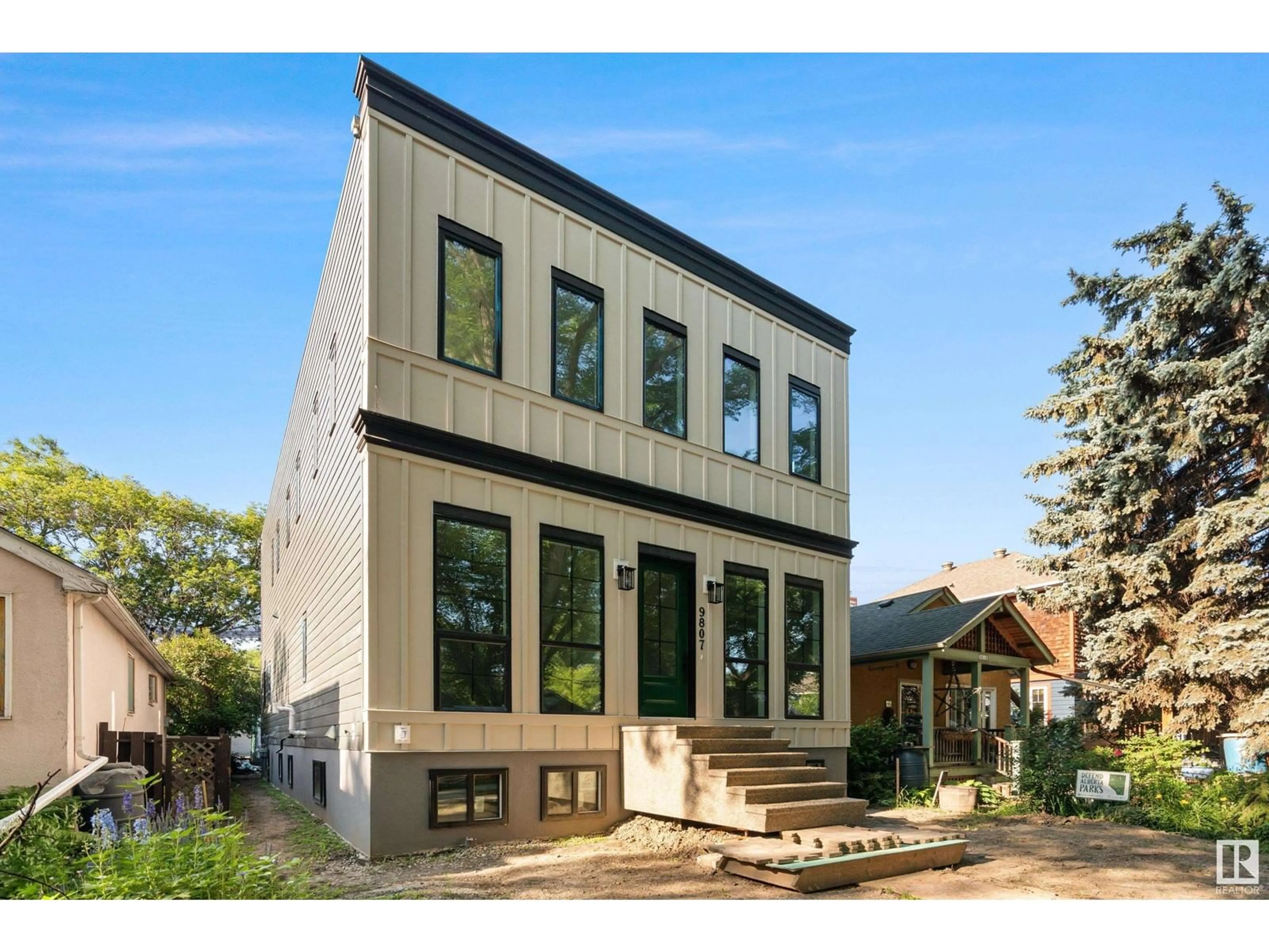 Home with brick exterior material, building for NW - 9807 90 AV, Edmonton Alberta T6E2T2