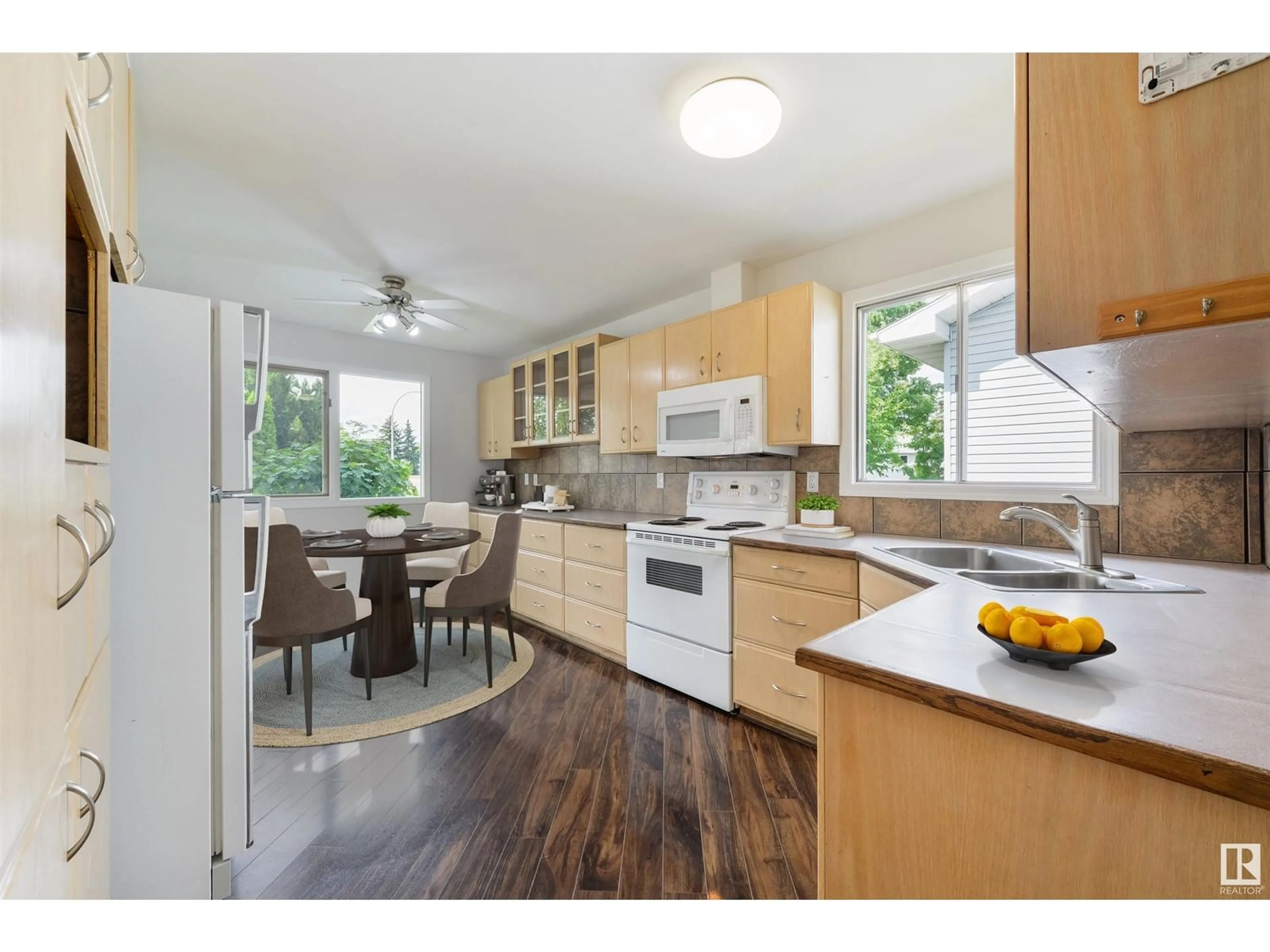 Open concept kitchen, unknown for 9 COLLINGWOOD AV, Spruce Grove Alberta T7X2E2