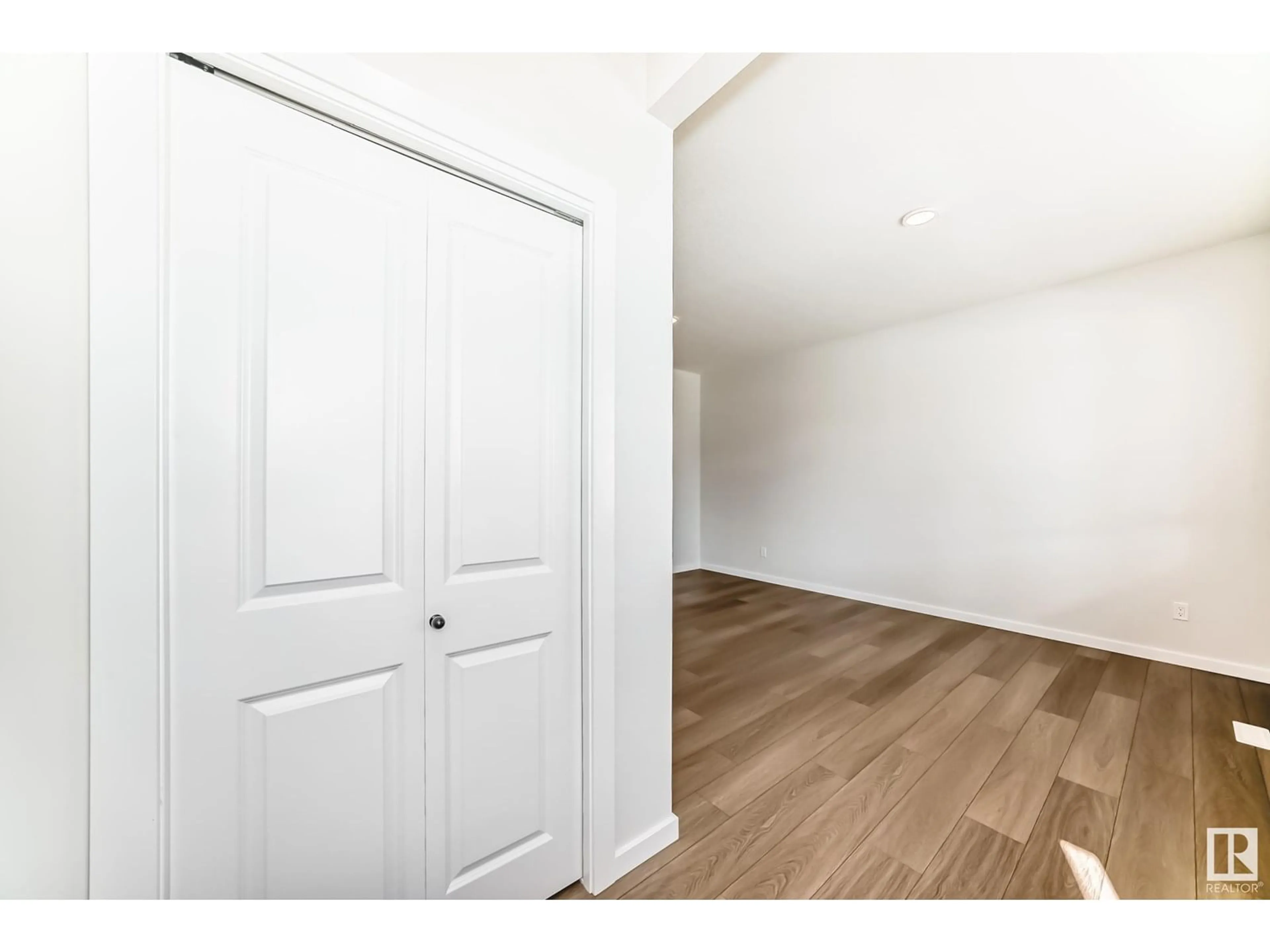 Unknown for 7018 54 AV, Beaumont Alberta T6M1M7
