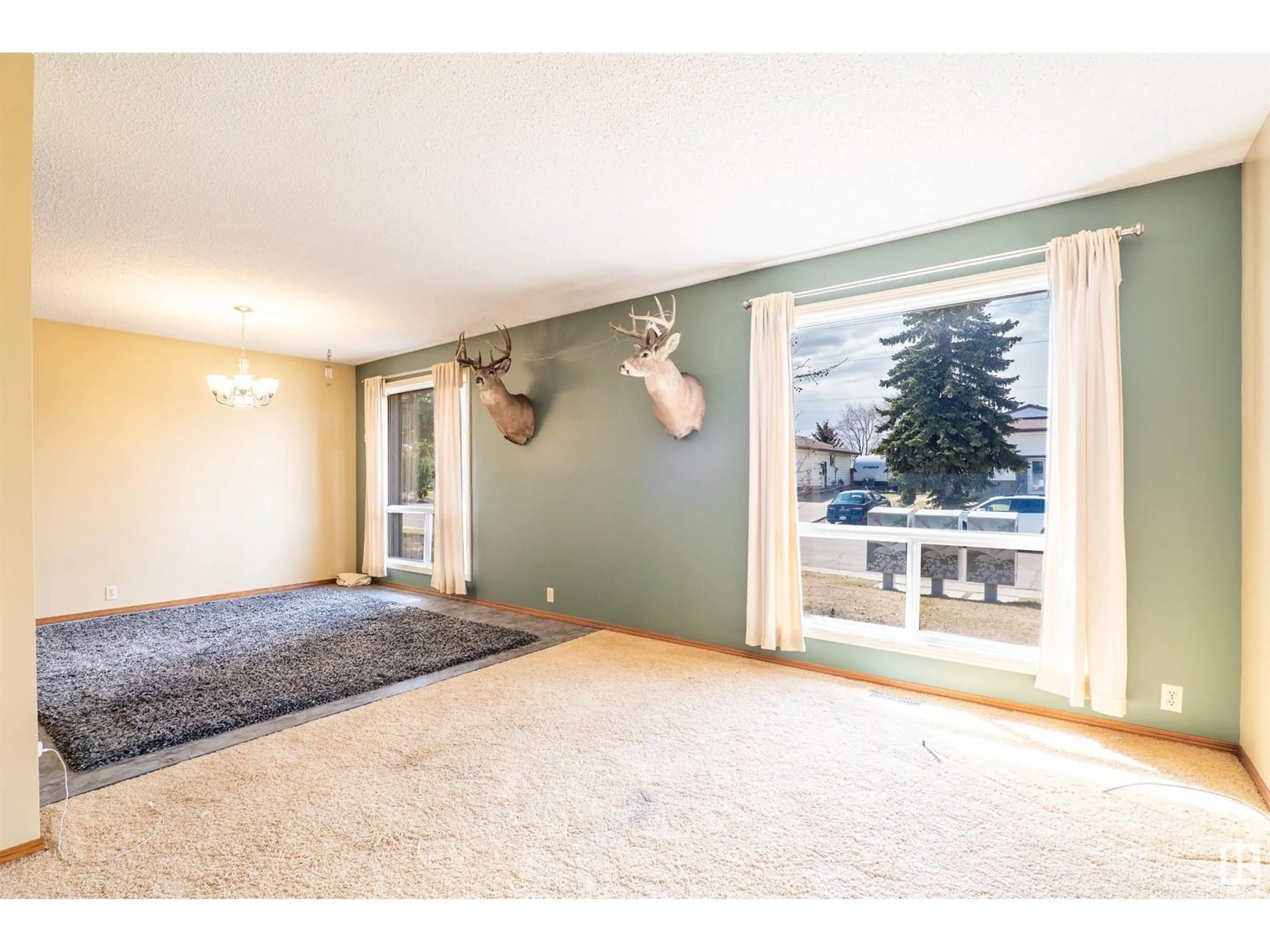 Unknown for NW - 2667 89 ST, Edmonton Alberta T6K2Y9