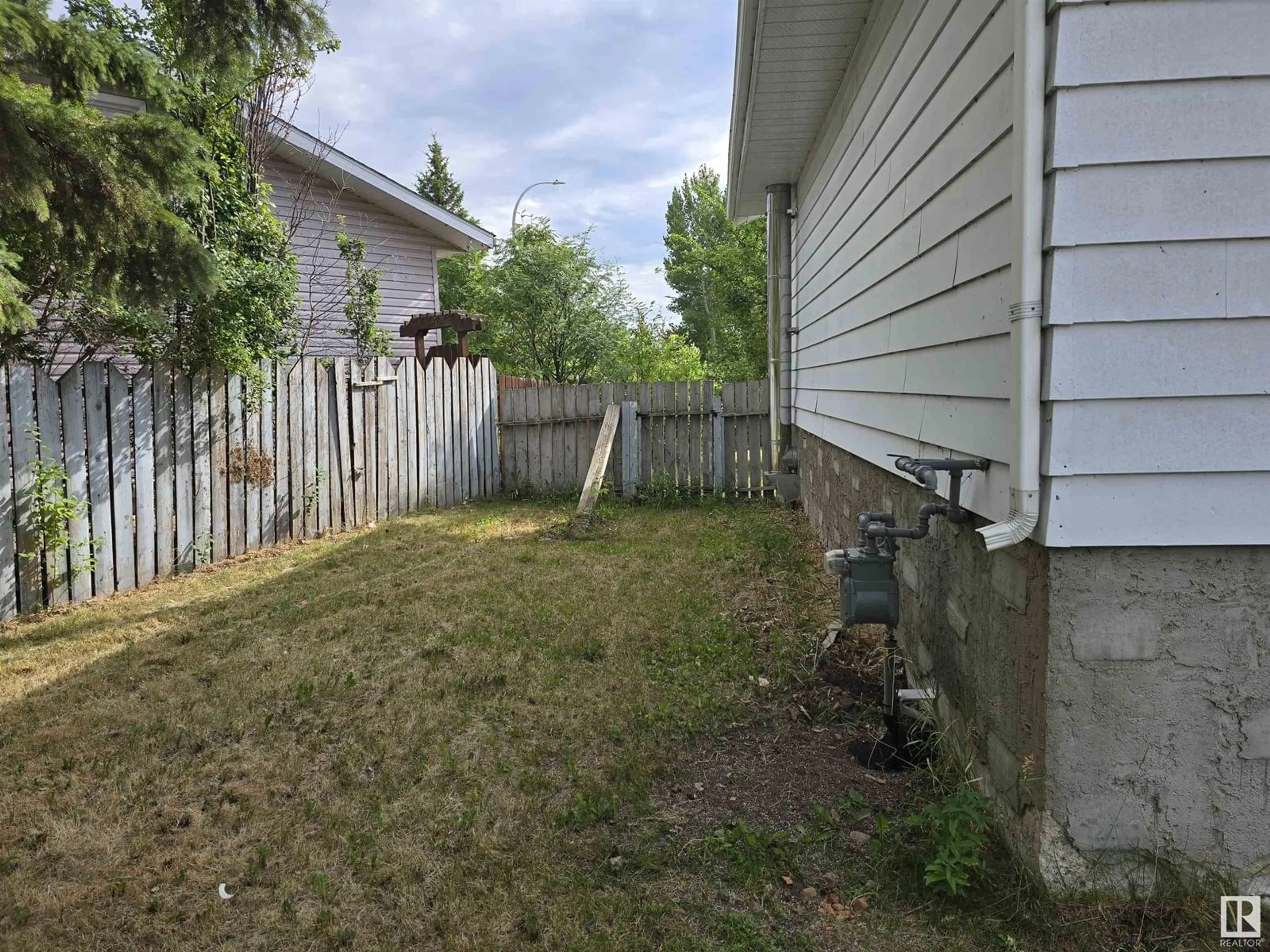 Patio, unknown for 4313 44 AV, Bonnyville Town Alberta T9N1W8