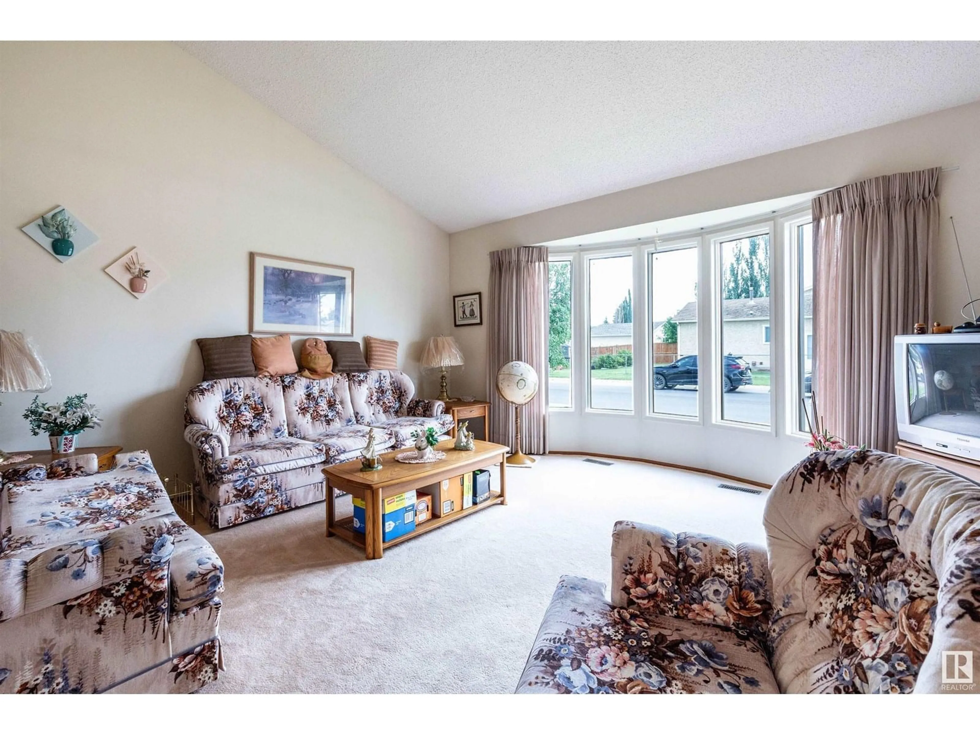 Living room with furniture, unknown for 67 KINISKI CR, Edmonton Alberta T6L5E3