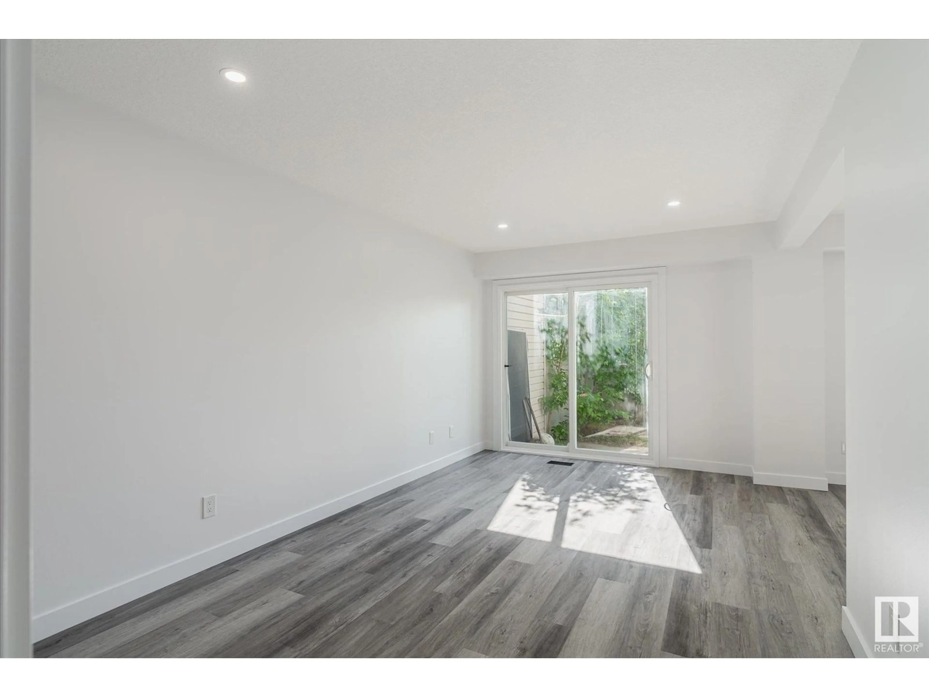 A pic of a room for 199 CENTENNIAL CO, Edmonton Alberta T5P4H5