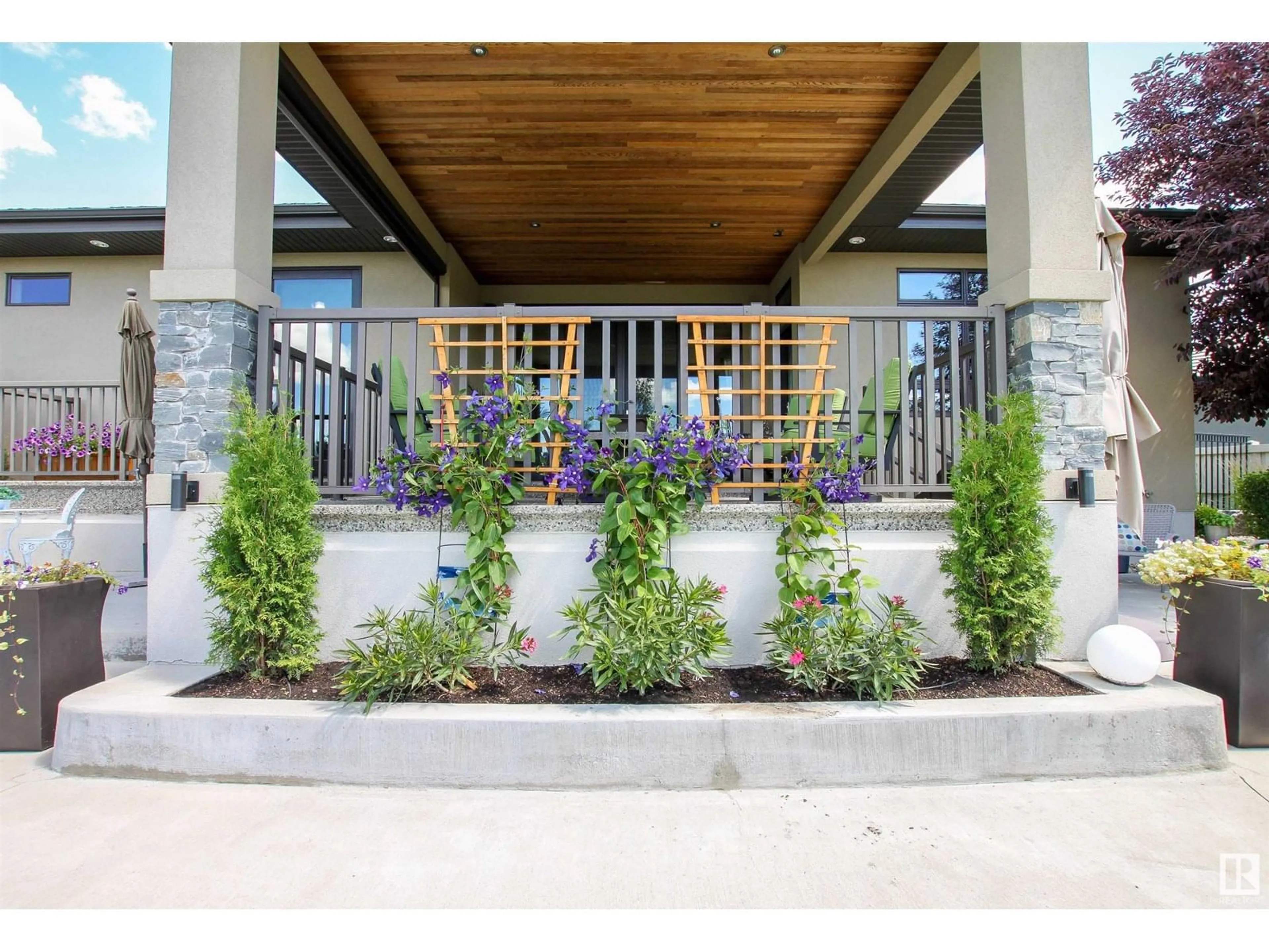 Patio, building for 52328 RGE ROAD 233, Rural Strathcona County Alberta T8B0A2
