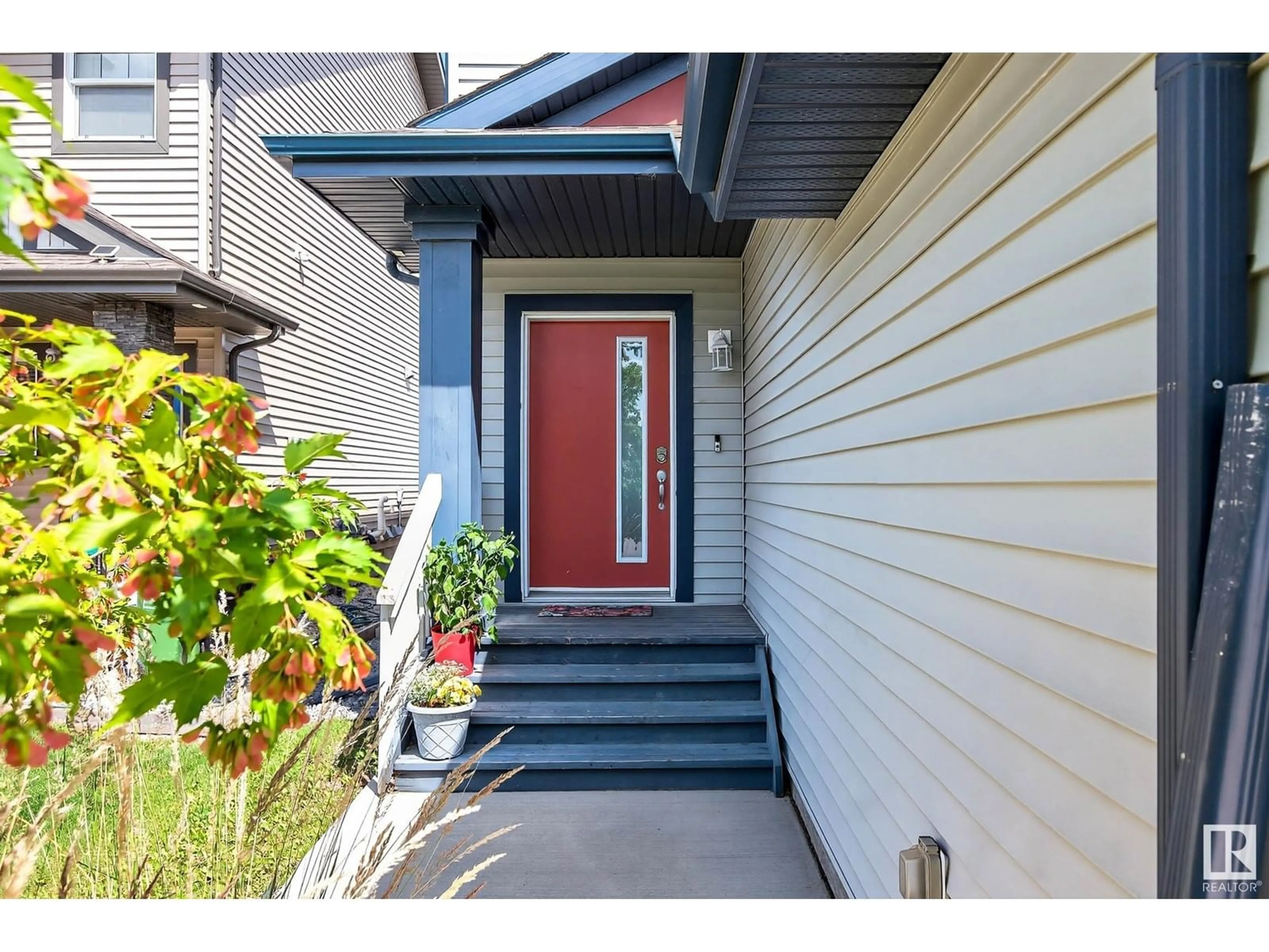 Indoor entryway for 7210 174 AV, Edmonton Alberta T8T0B9