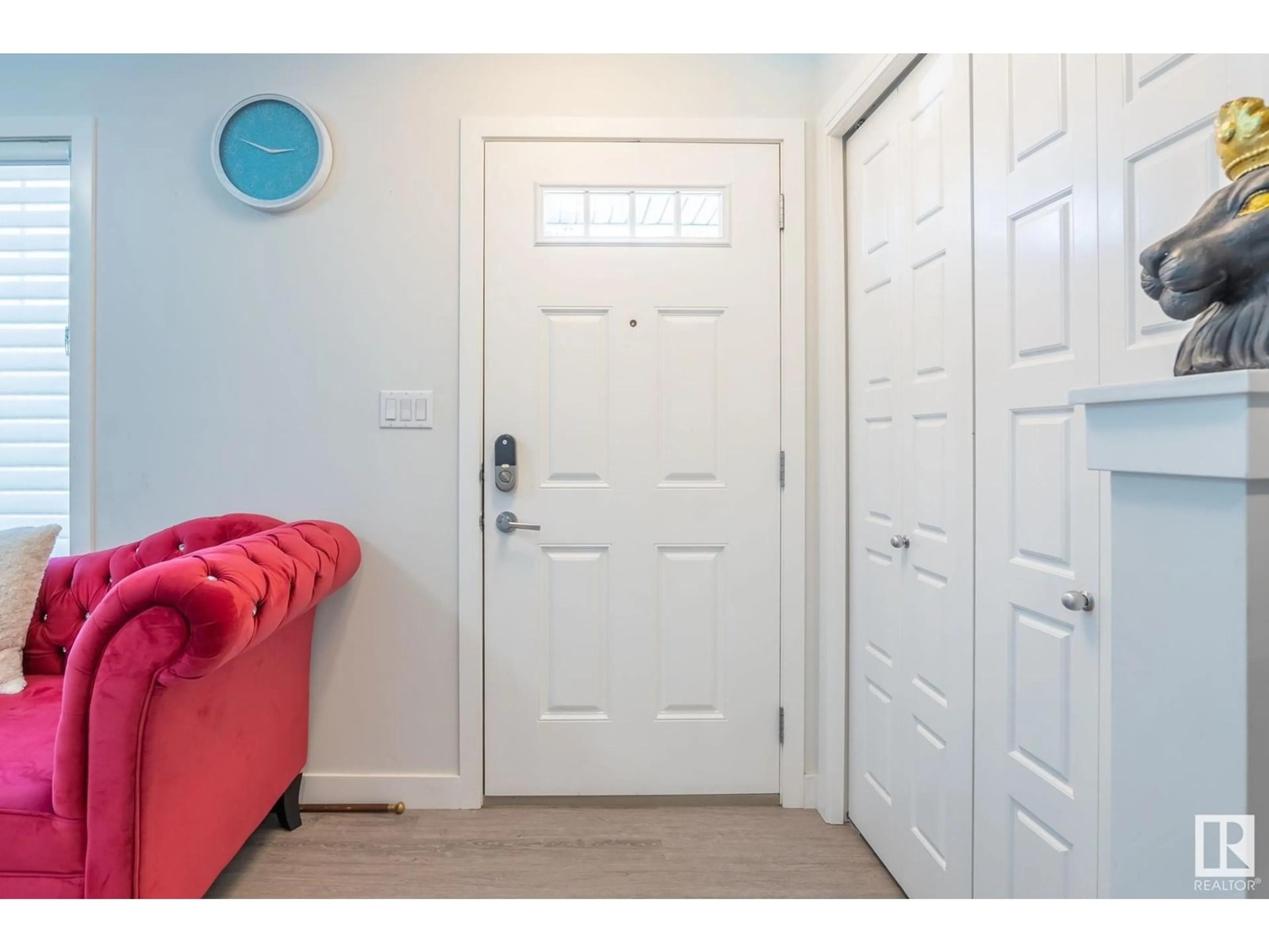 Indoor entryway for #2 - 3305 ORCHARDS LINK LI SW, Edmonton Alberta T6X2H1