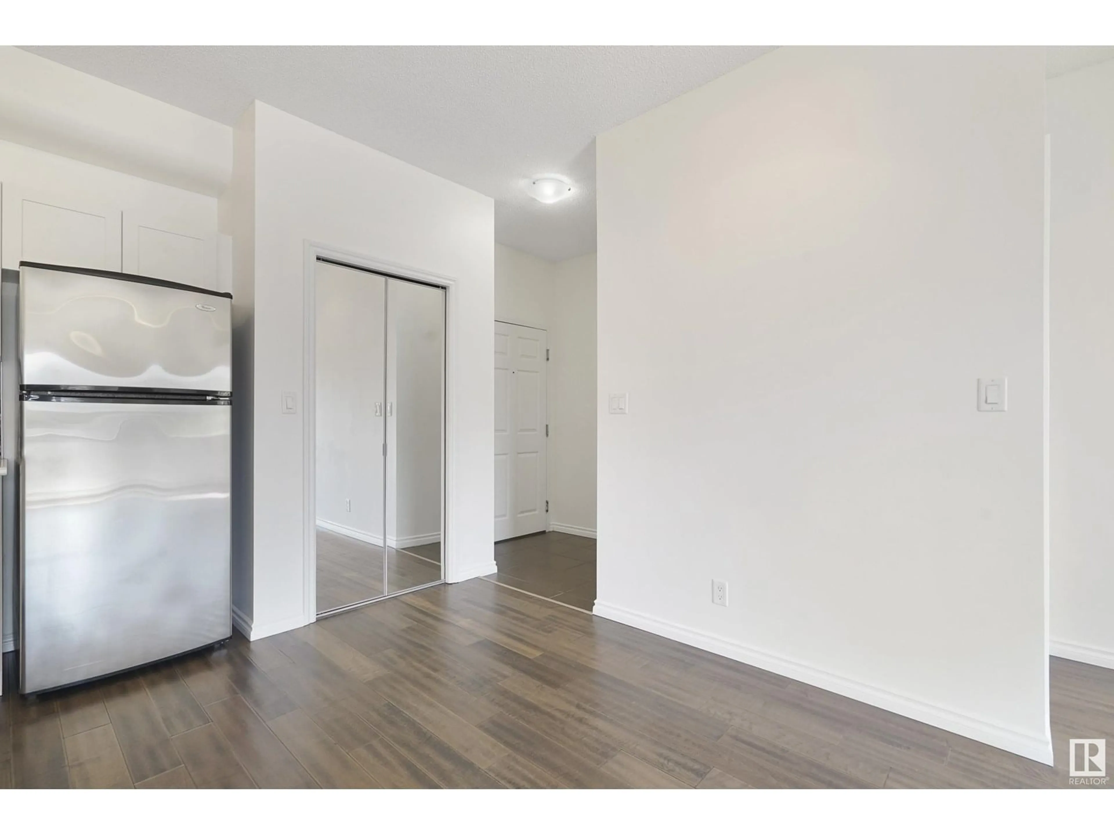 A pic of a room for #414 - 10235 112 ST, Edmonton Alberta T5K1M7