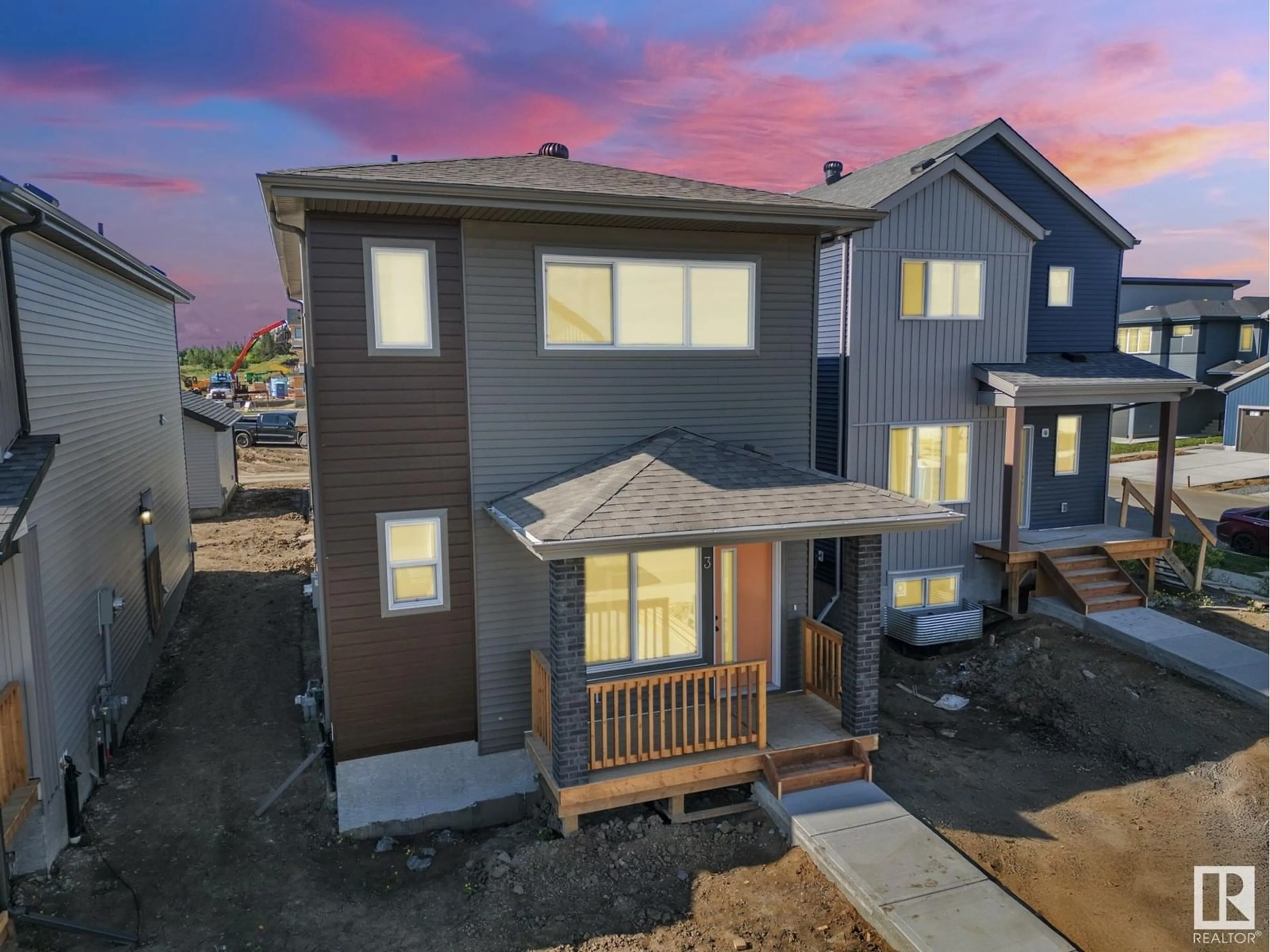 A pic from outside/outdoor area/front of a property/back of a property/a pic from drone, street for 3 ETON LI, Spruce Grove Alberta T7X4B7