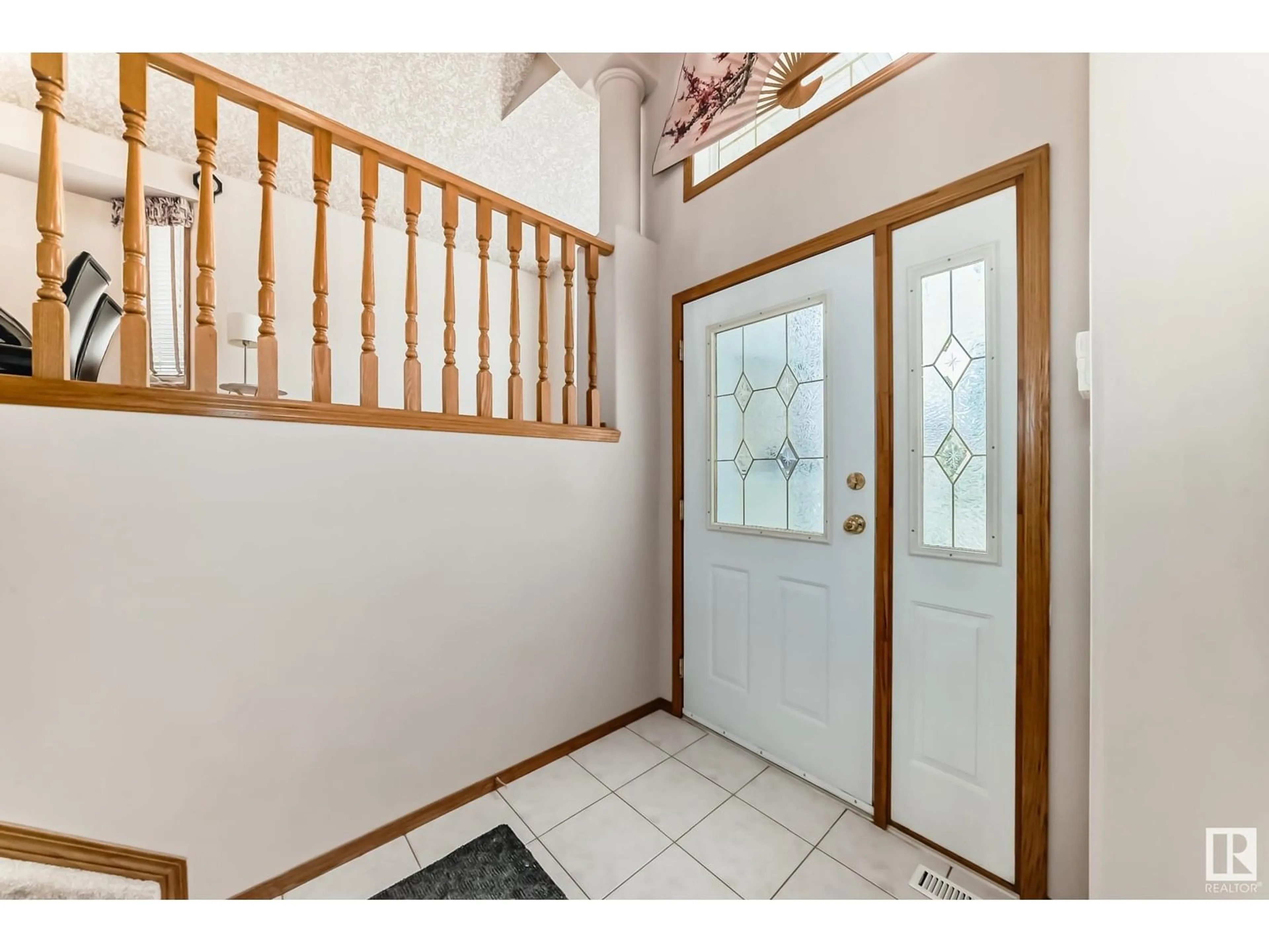 Indoor entryway for 8728 160 AV, Edmonton Alberta T5Z3H9