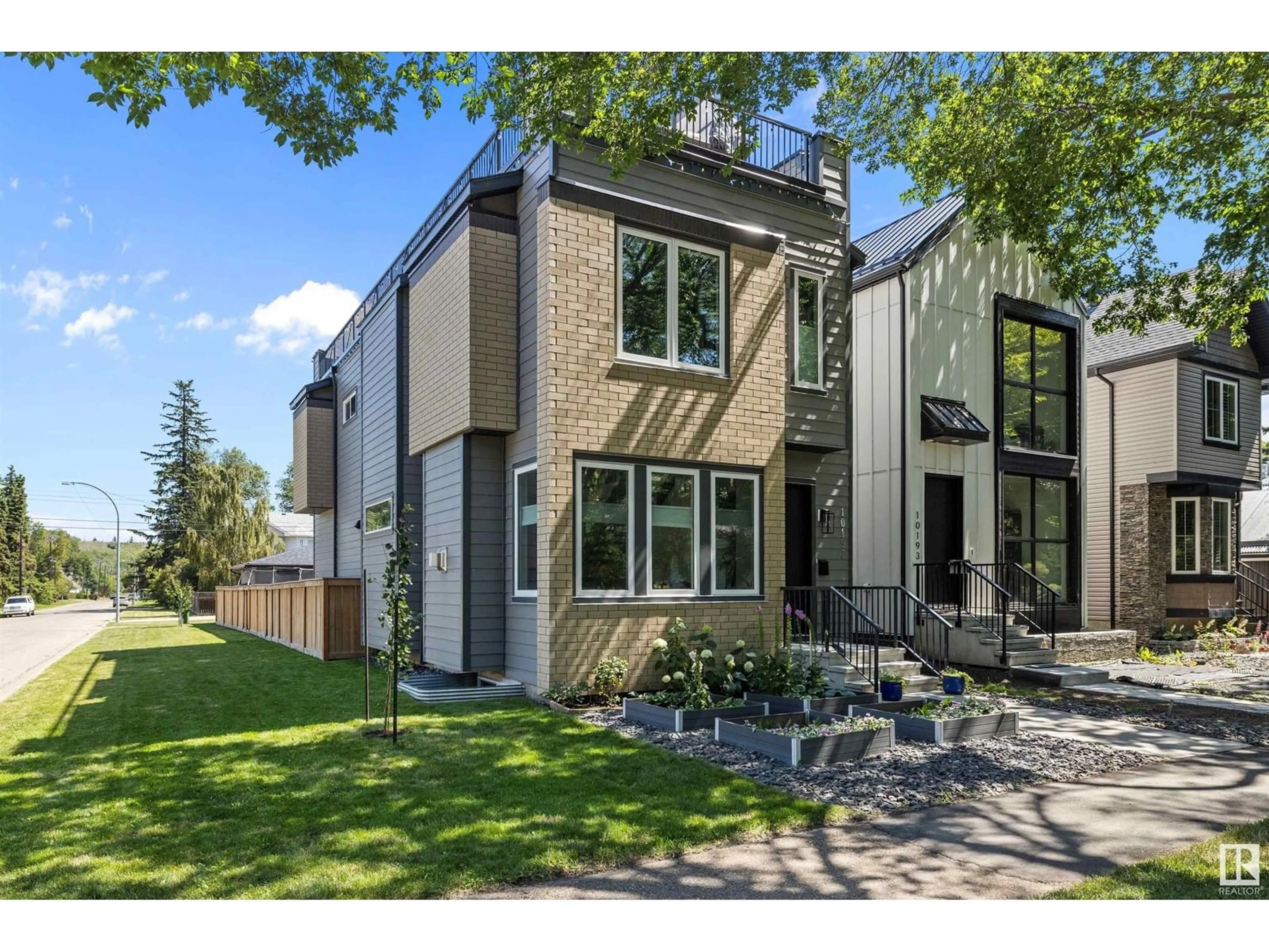 Home with brick exterior material, street for 10197 92 ST, Edmonton Alberta T5H1T1
