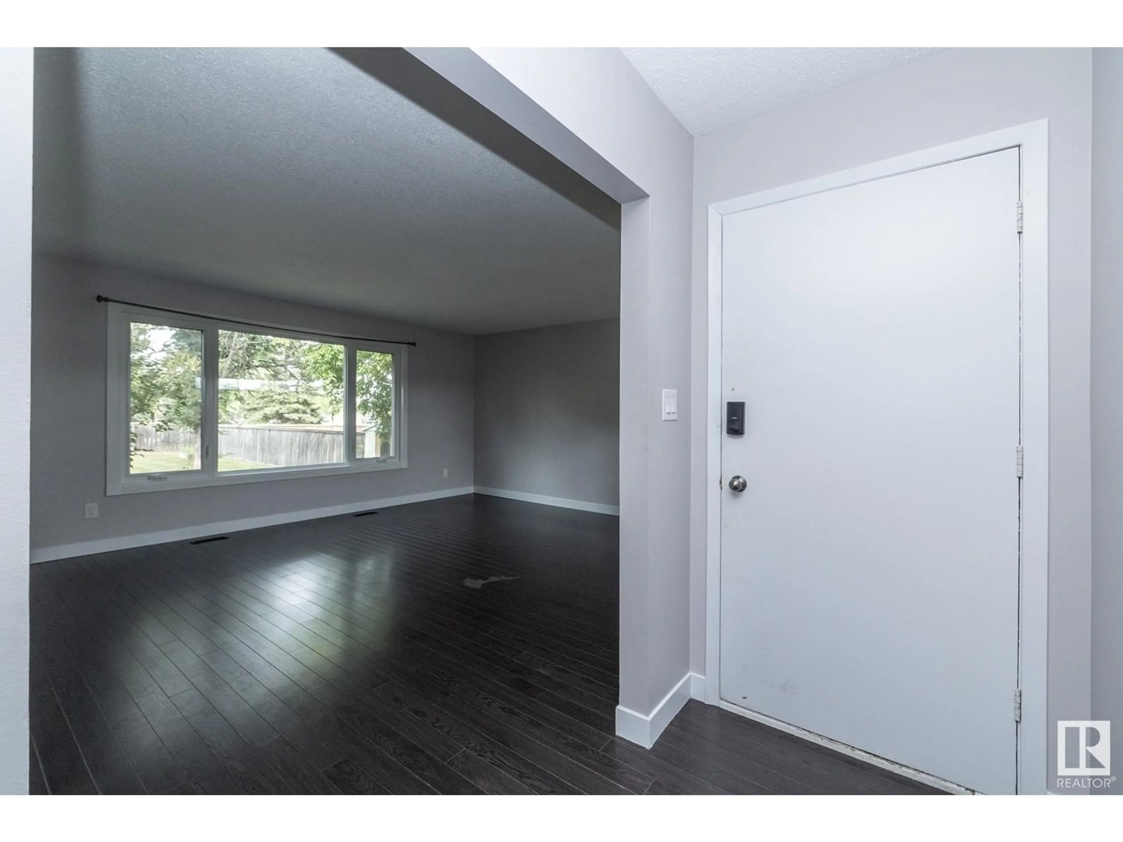 Indoor entryway for 11944 152B AV, Edmonton Alberta T5X1G4