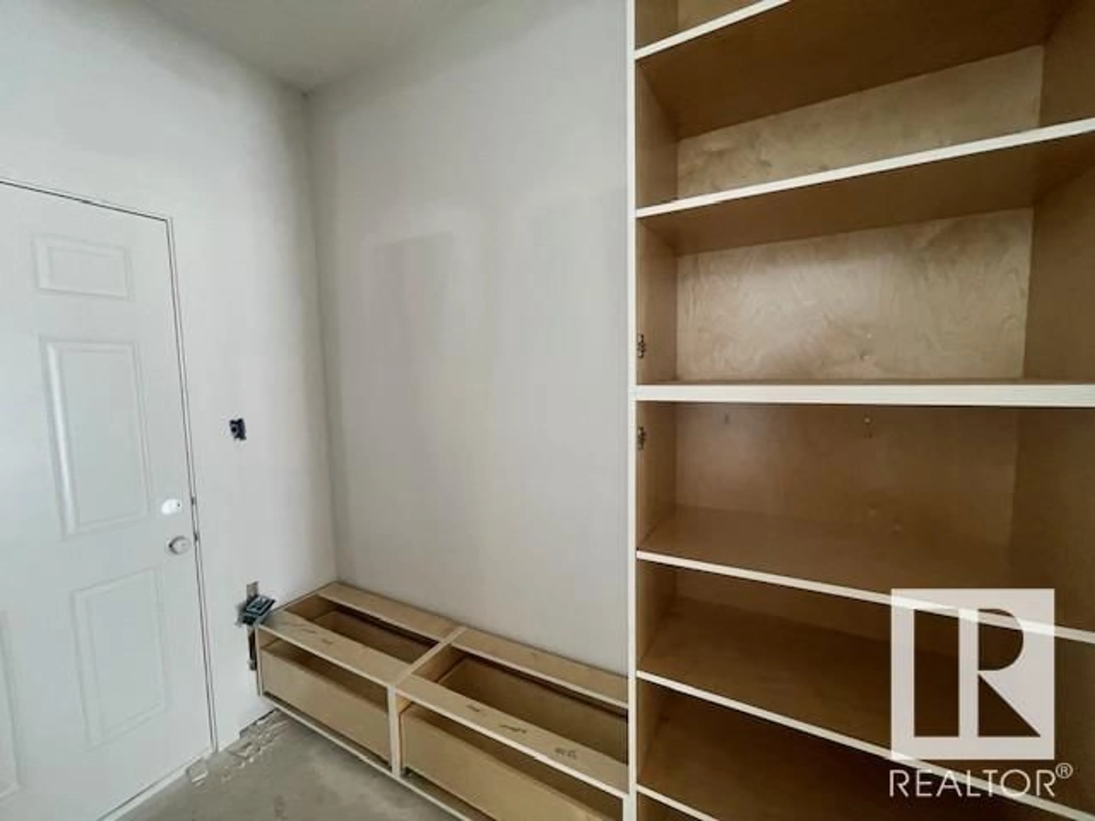 Storage room or clothes room or walk-in closet for 37 EDEN LI, Fort Saskatchewan Alberta T8L0Z2
