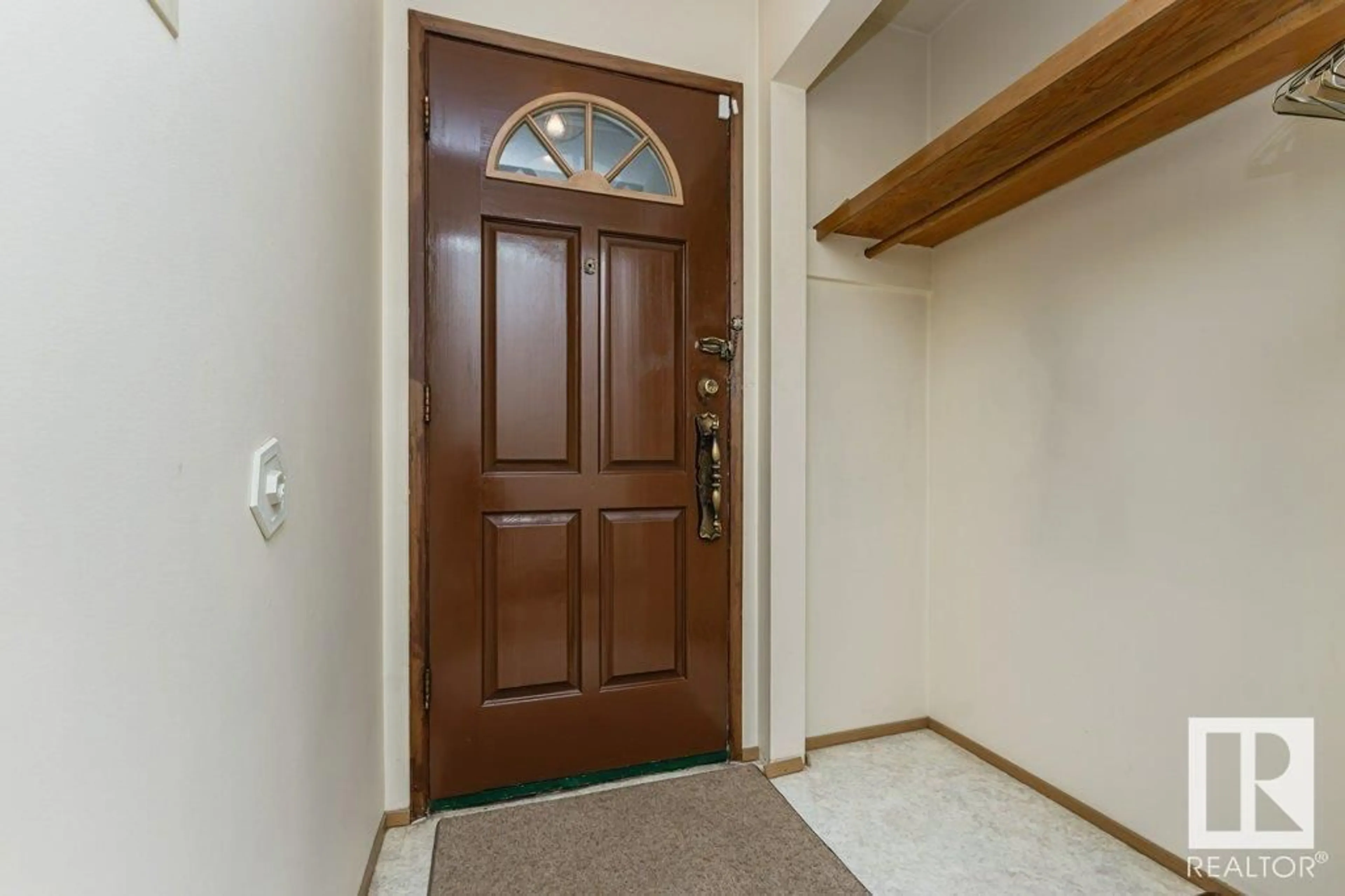 Indoor entryway for 12210 46 ST, Edmonton Alberta T5W2W6
