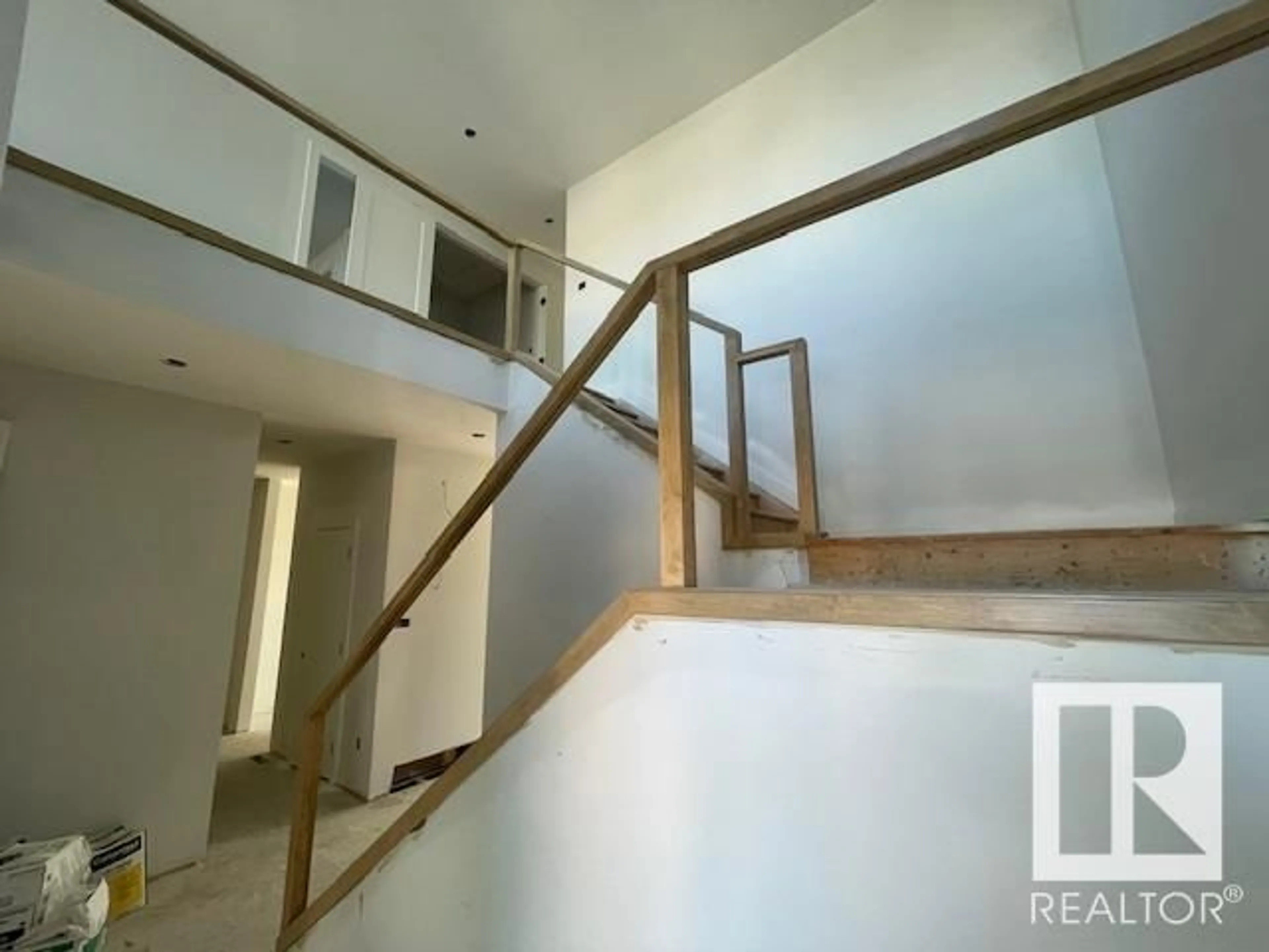 Stairs for 118 ELLICE BN, Fort Saskatchewan Alberta T8L0V2