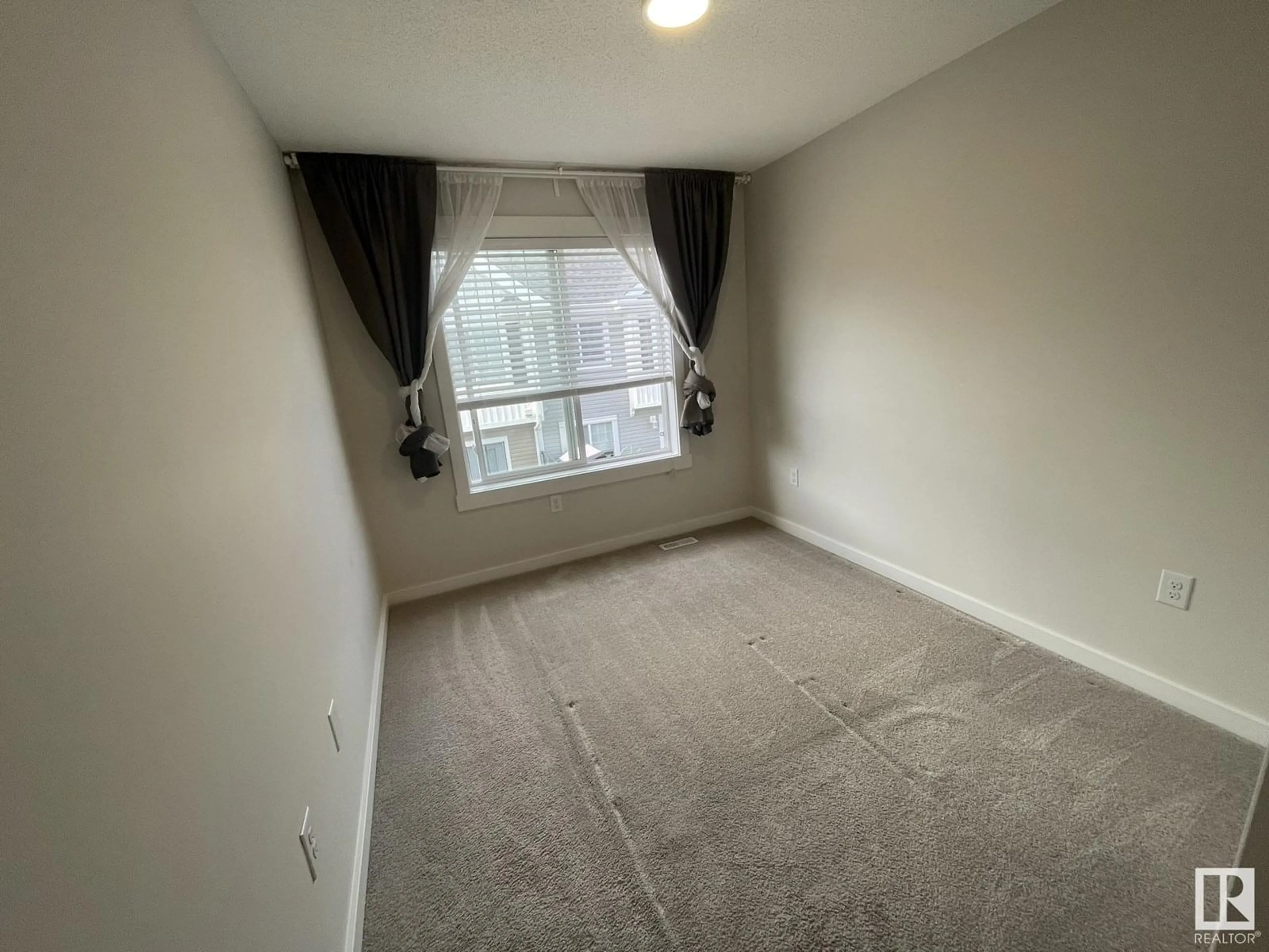 A pic of a room for 903 - 98 CRYSTALLINA NERA WY, Edmonton Alberta T5Z0N6