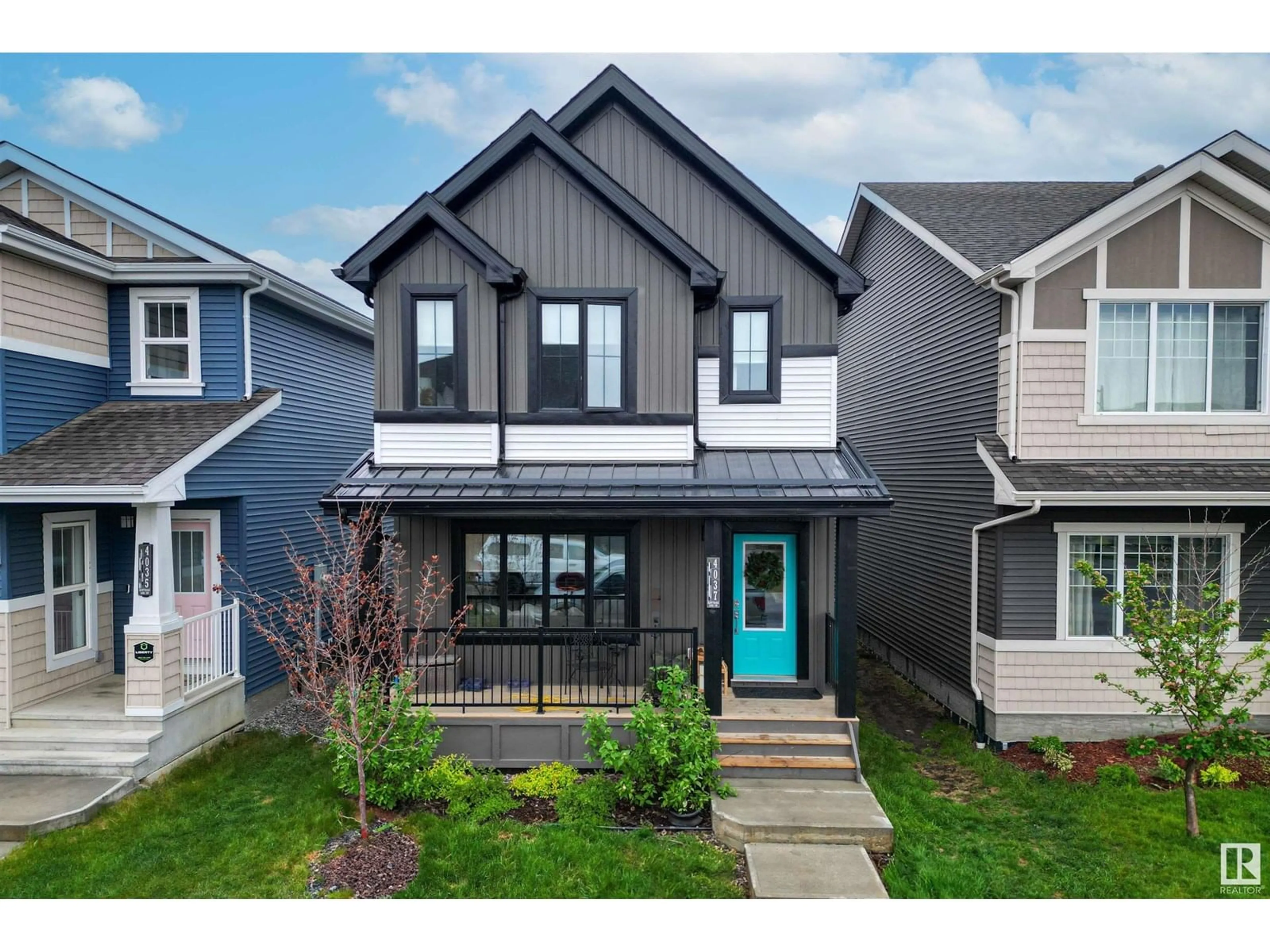 Home with vinyl exterior material, street for SW - 4037 HAWTHORN LI, Edmonton Alberta T6X2Y8