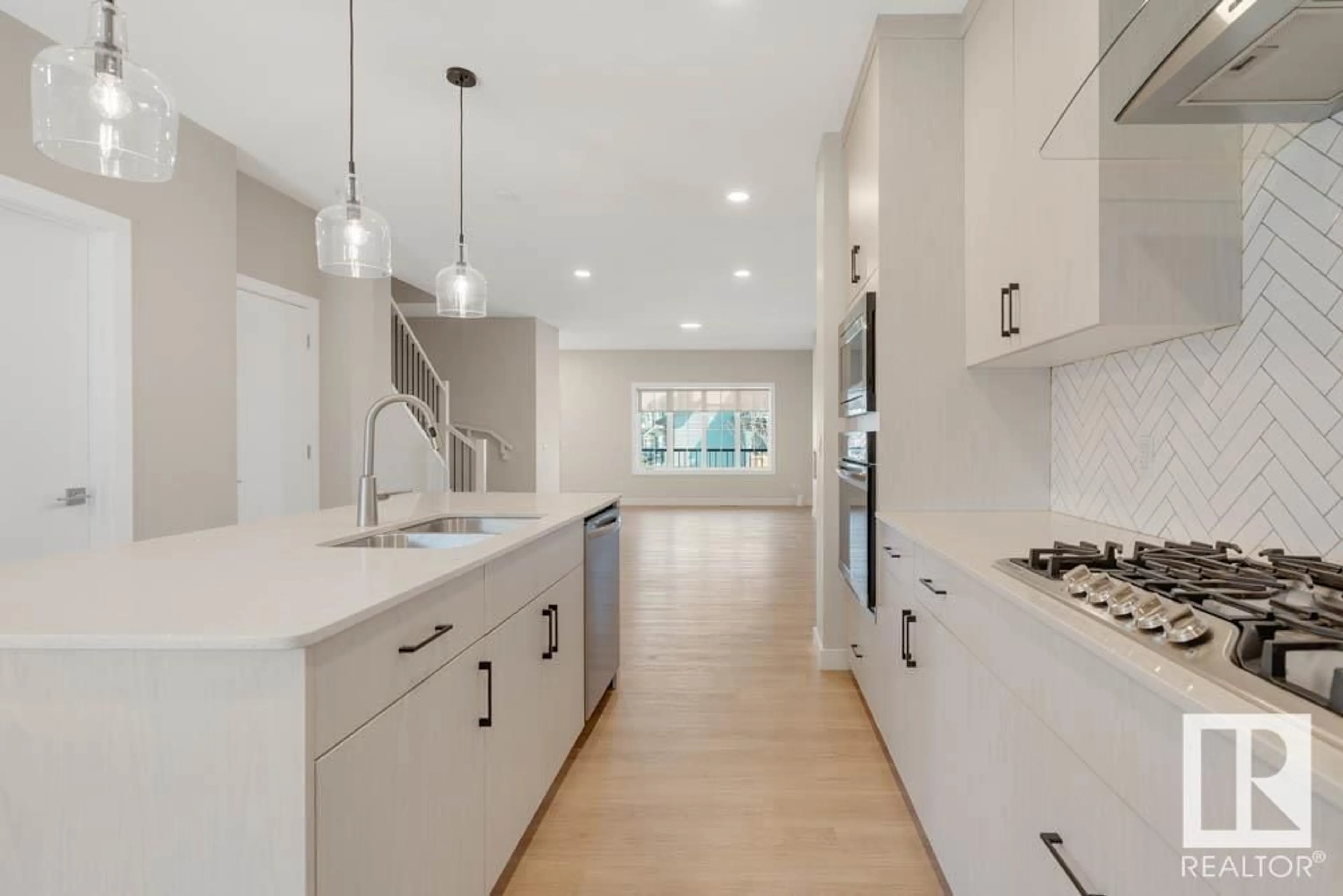 Open concept kitchen, ceramic/tile floor for SW - 4037 HAWTHORN LI, Edmonton Alberta T6X2Y8