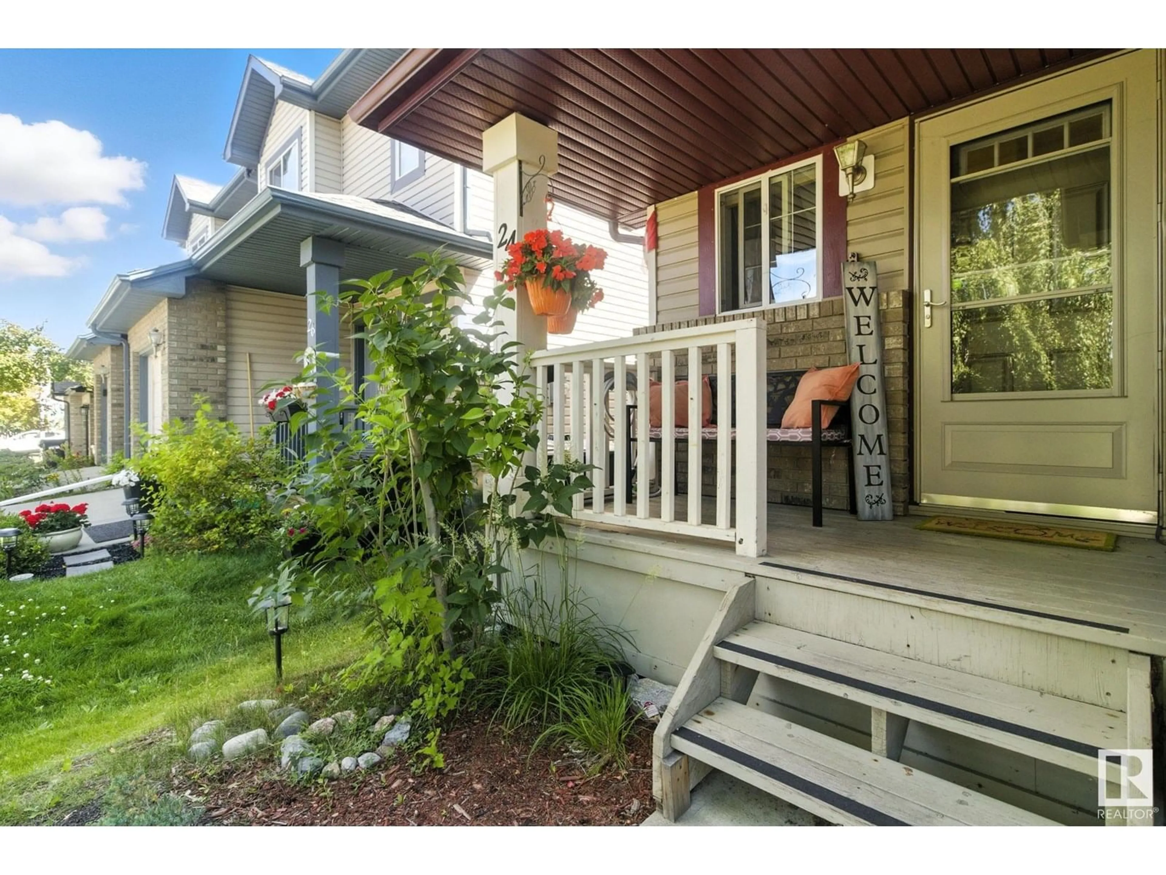 Indoor entryway for 24 VISTA ST, Spruce Grove Alberta T5X4P6