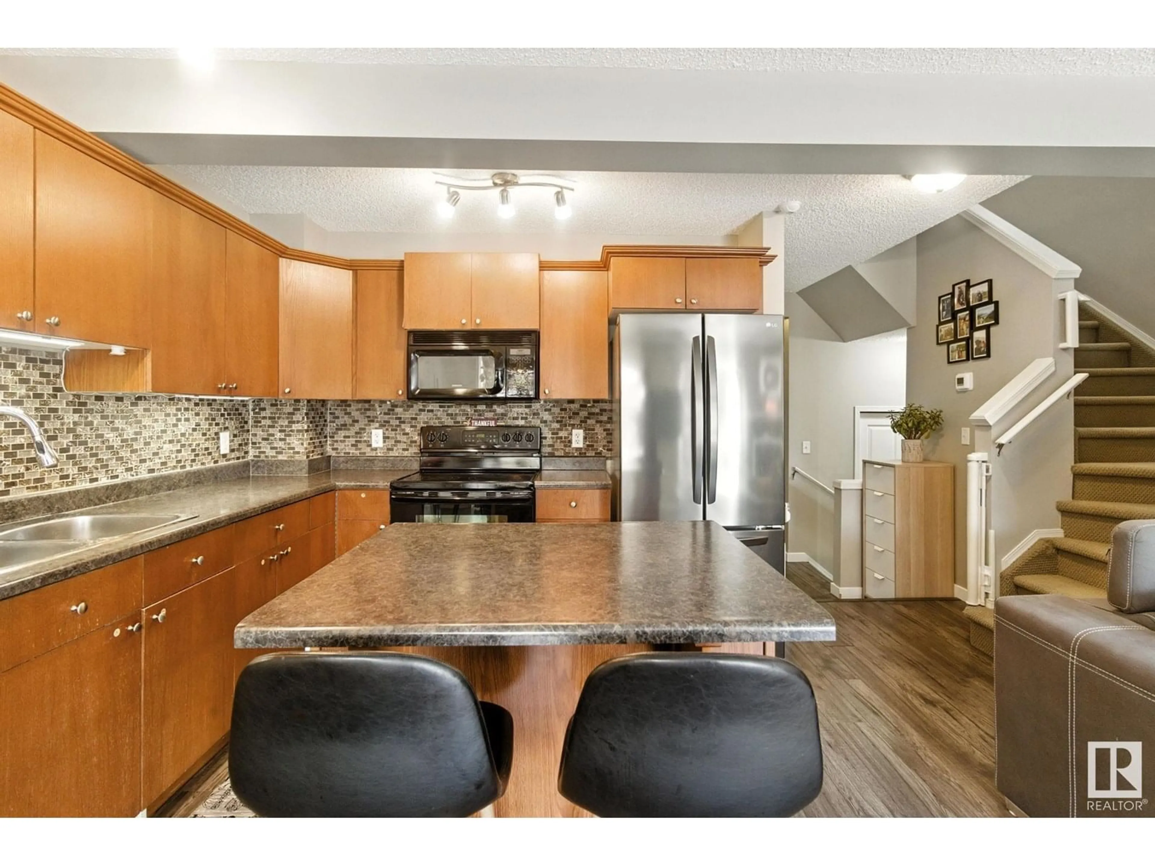 Open concept kitchen, unknown for 24 VISTA ST, Spruce Grove Alberta T5X4P6