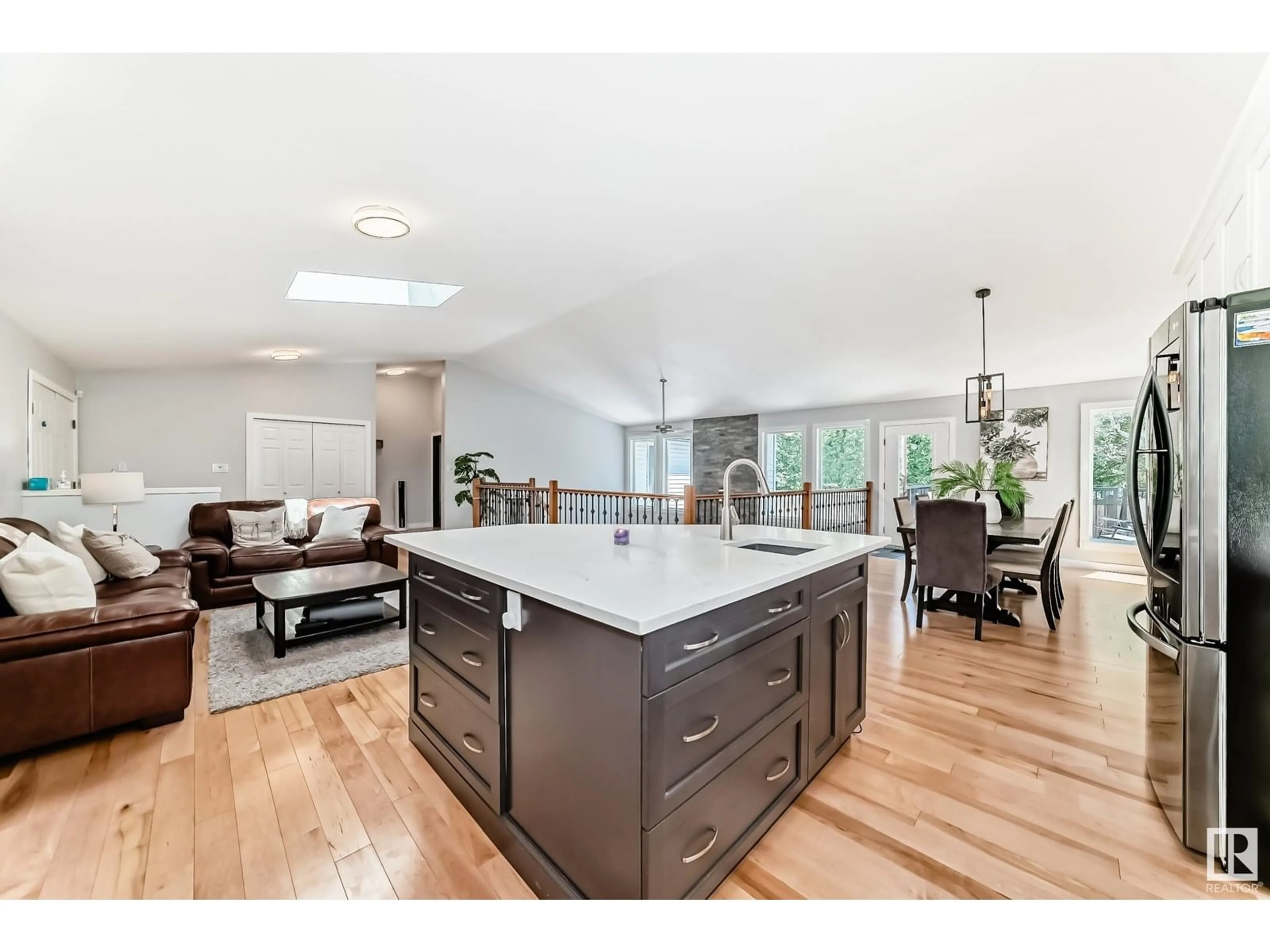 Open concept kitchen, unknown for 424 BUTCHART DR, Edmonton Alberta T6R1R1