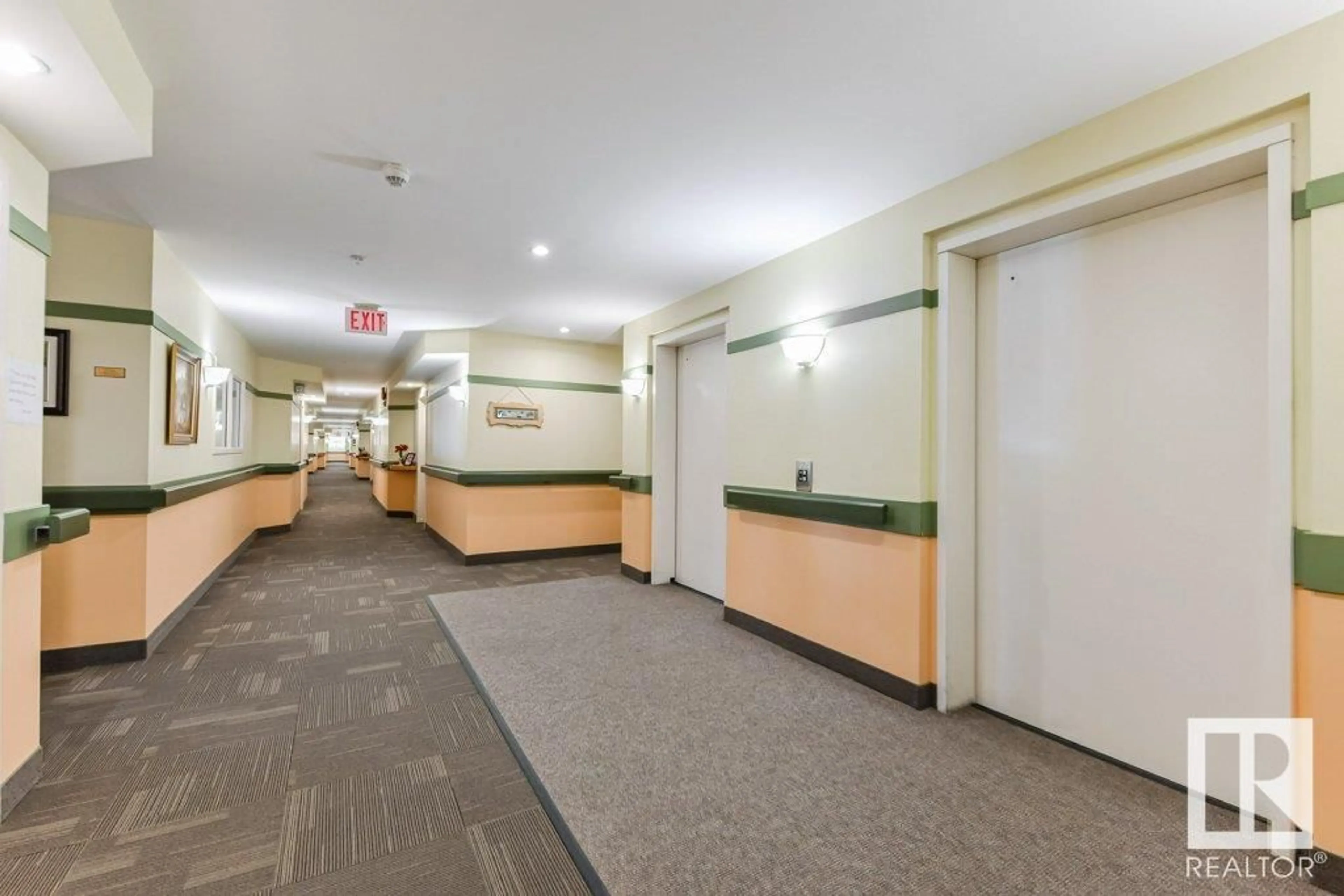 Indoor foyer for 78 - 416 MCKENNEY AV, St. Albert Alberta T8N1L9