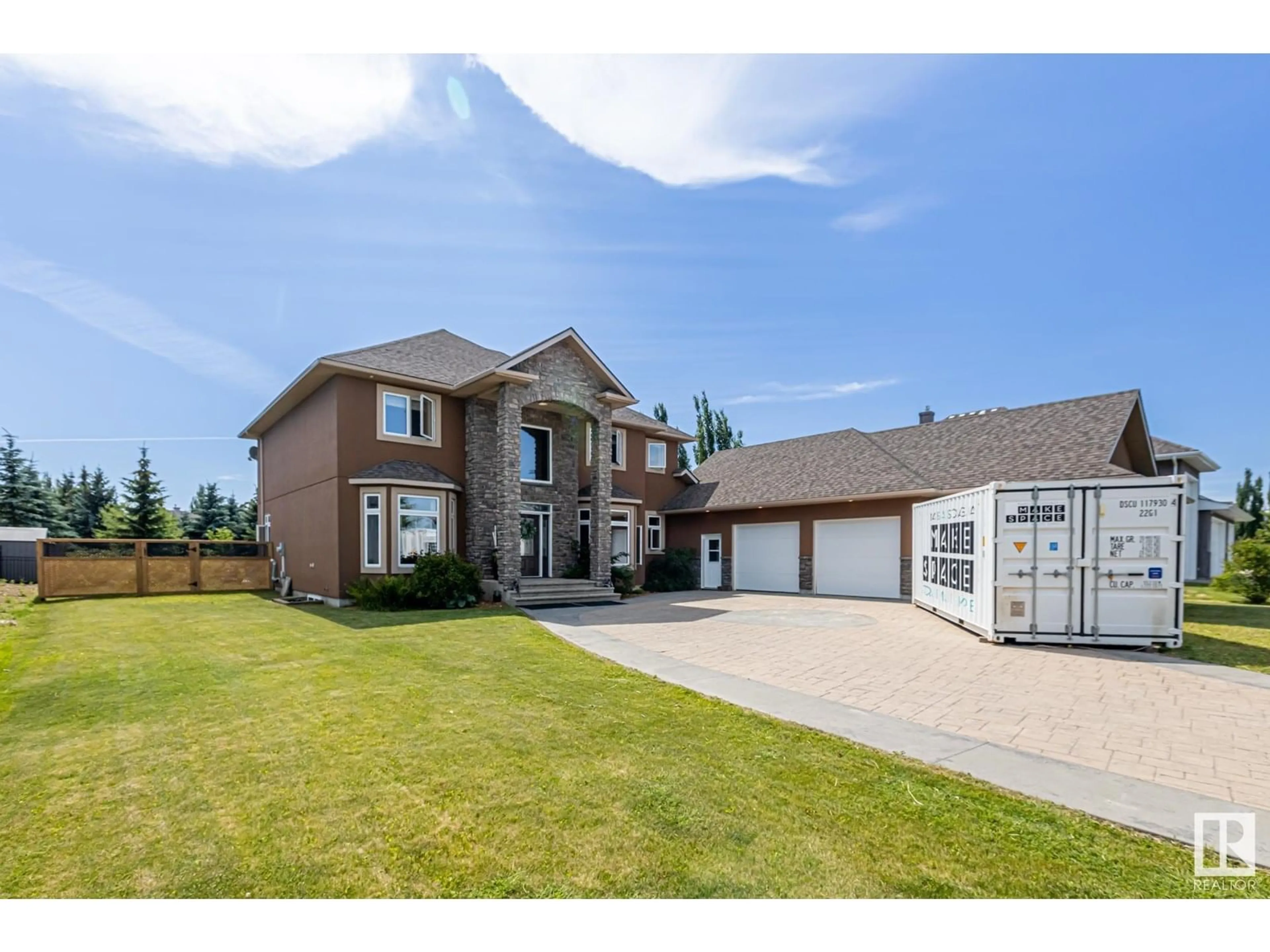 Home with brick exterior material, street for 577 MANOR POINTE, Rural Sturgeon County Alberta T8T0C7