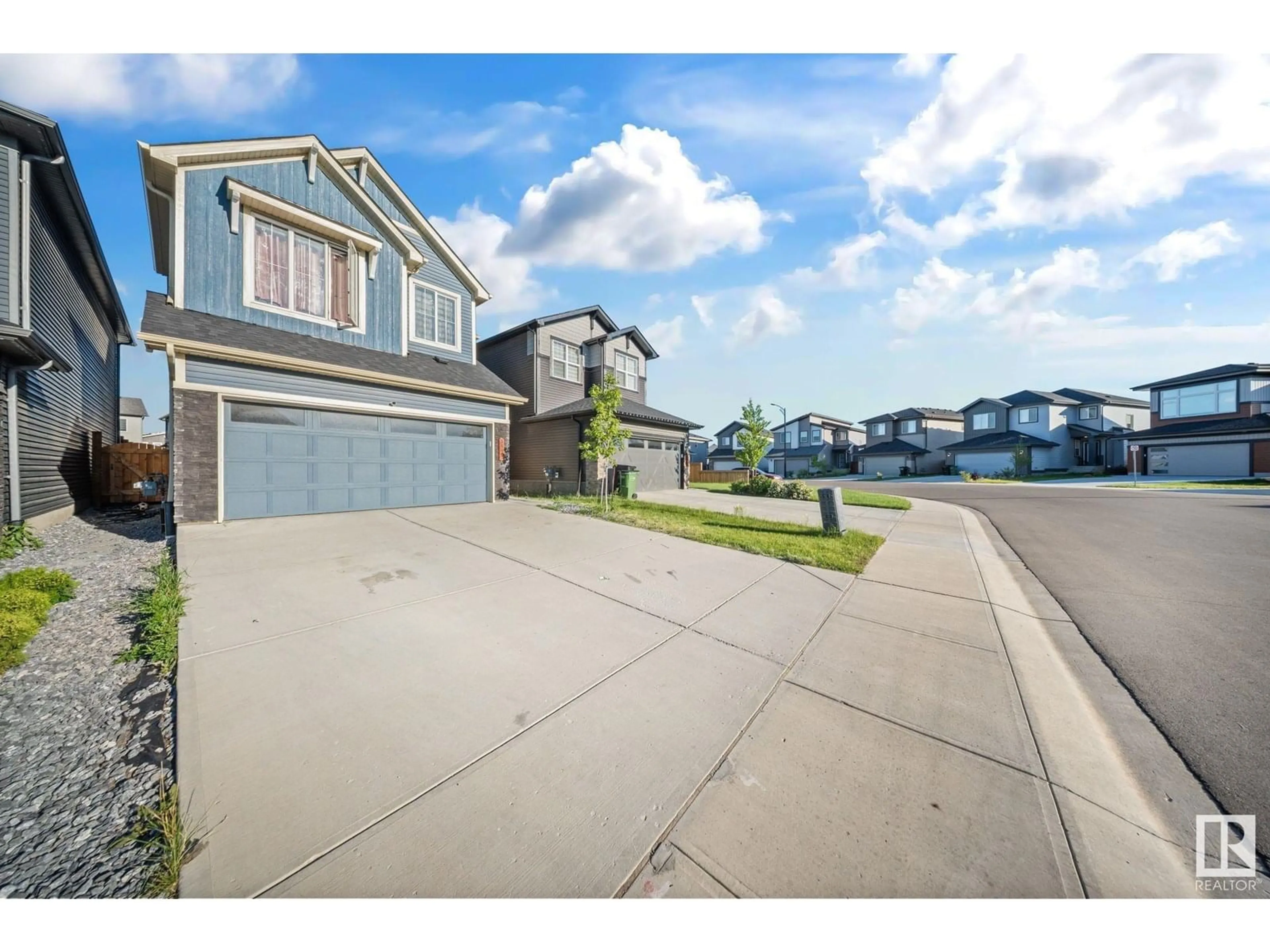 A pic from outside/outdoor area/front of a property/back of a property/a pic from drone, street for 3445 CHECKNITA TC, Edmonton Alberta T6W4W5