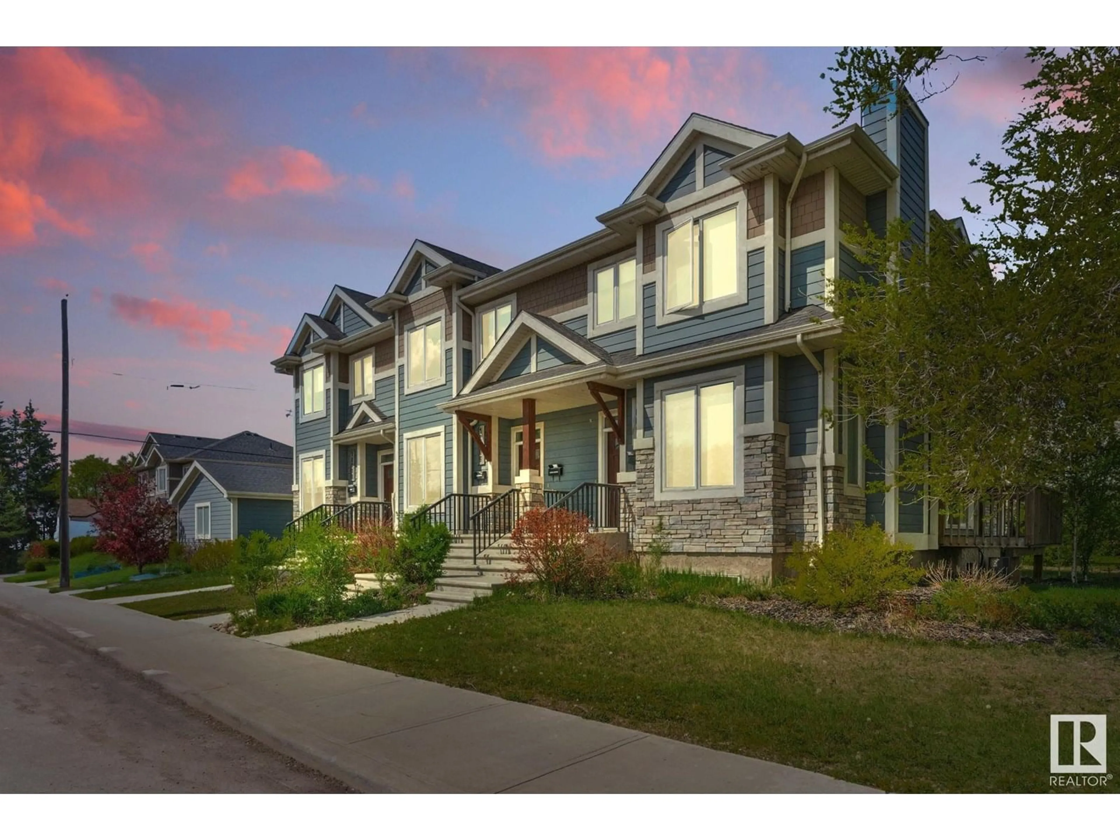 Unknown for 06/08 - 10604 61 AV, Edmonton Alberta T6H1L7
