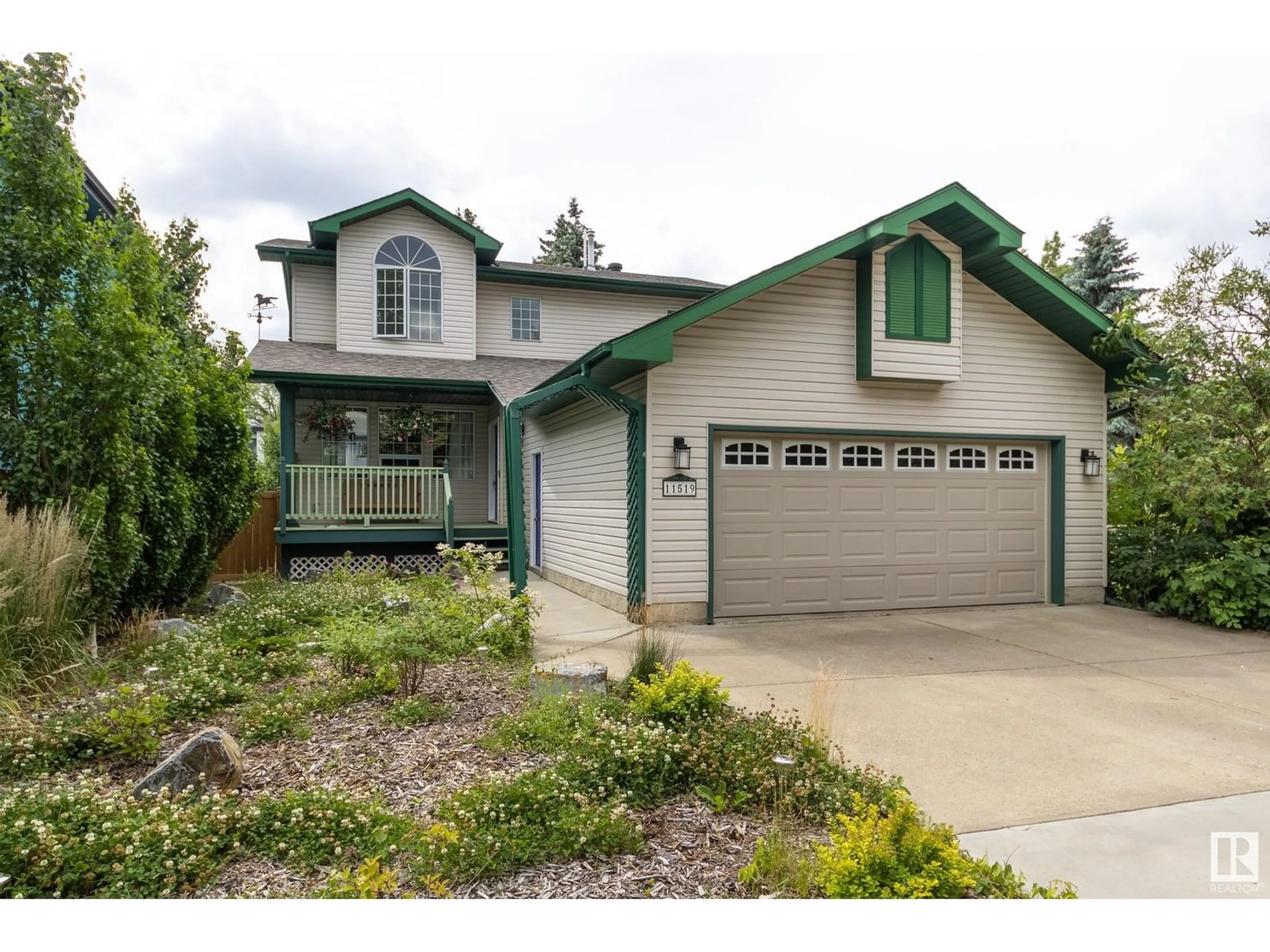 Home with vinyl exterior material, street for 11519 75 AV, Edmonton Alberta T6G0H9