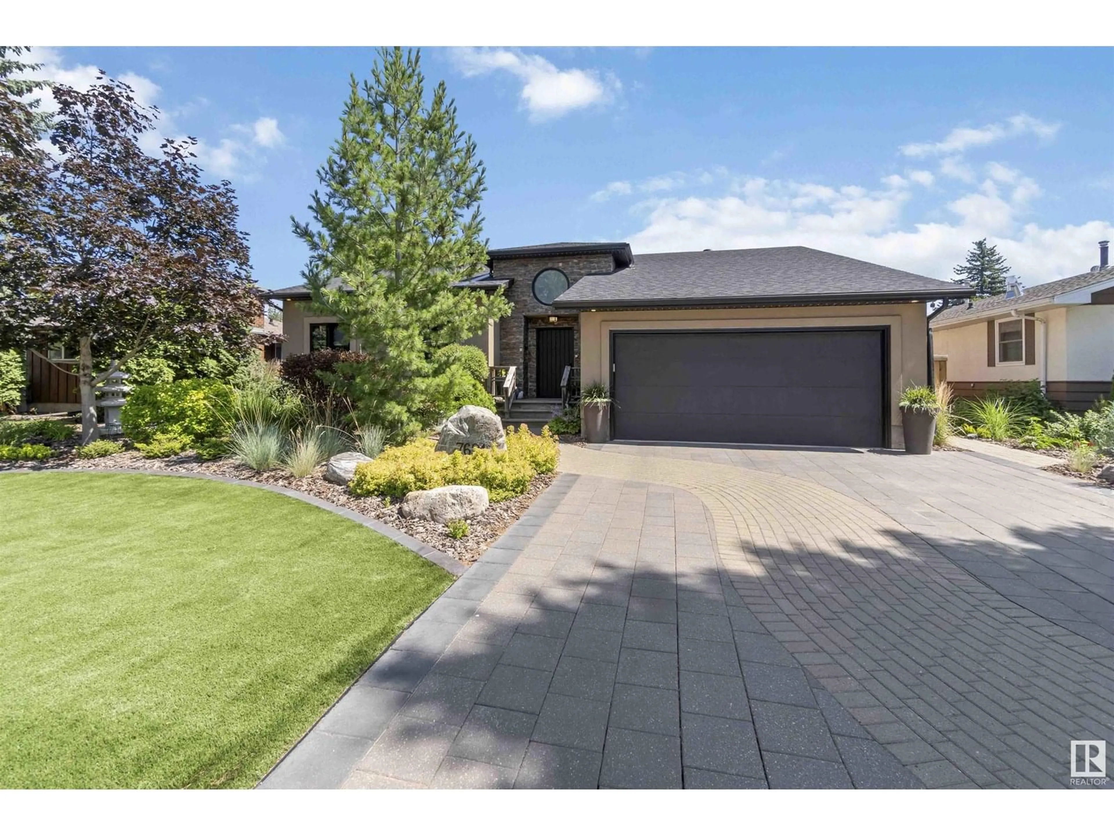 A pic from outside/outdoor area/front of a property/back of a property/a pic from drone, street for 7621 154 ST, Edmonton Alberta T5R1R6