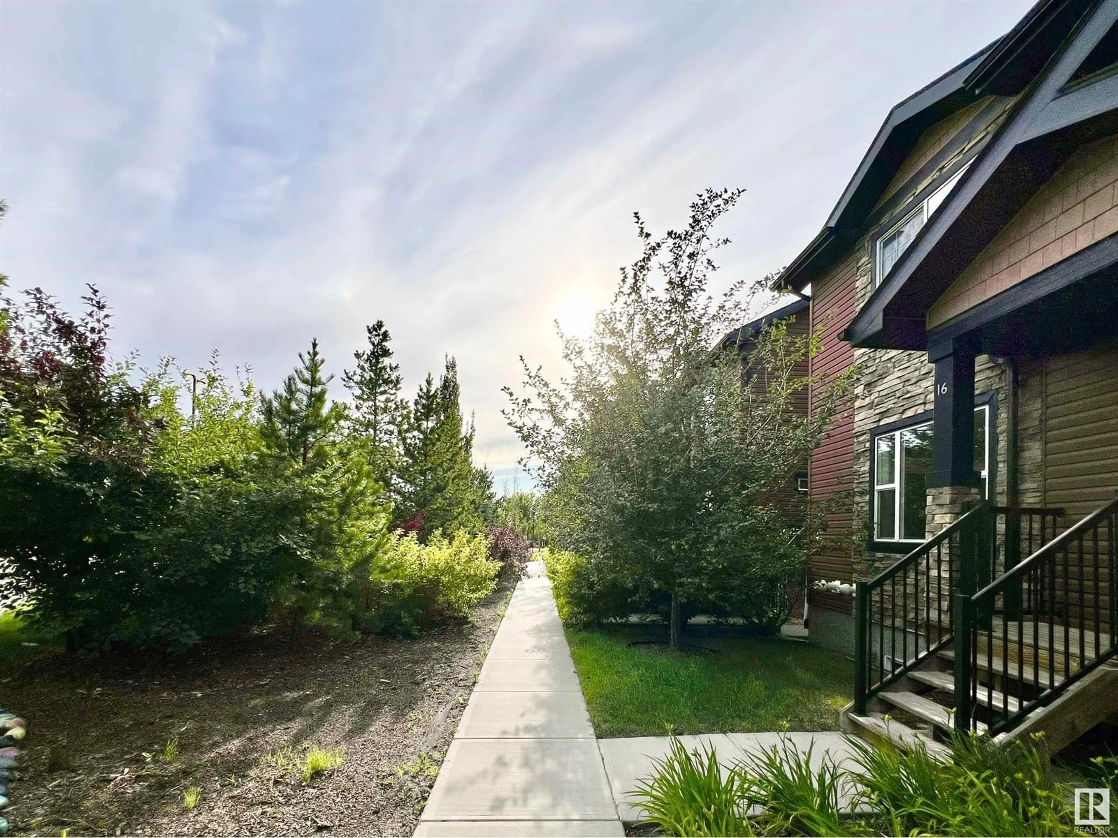 A pic from outside/outdoor area/front of a property/back of a property/a pic from drone, unknown for 16 301 PALISADES WY, Sherwood Park Alberta T8H0T4