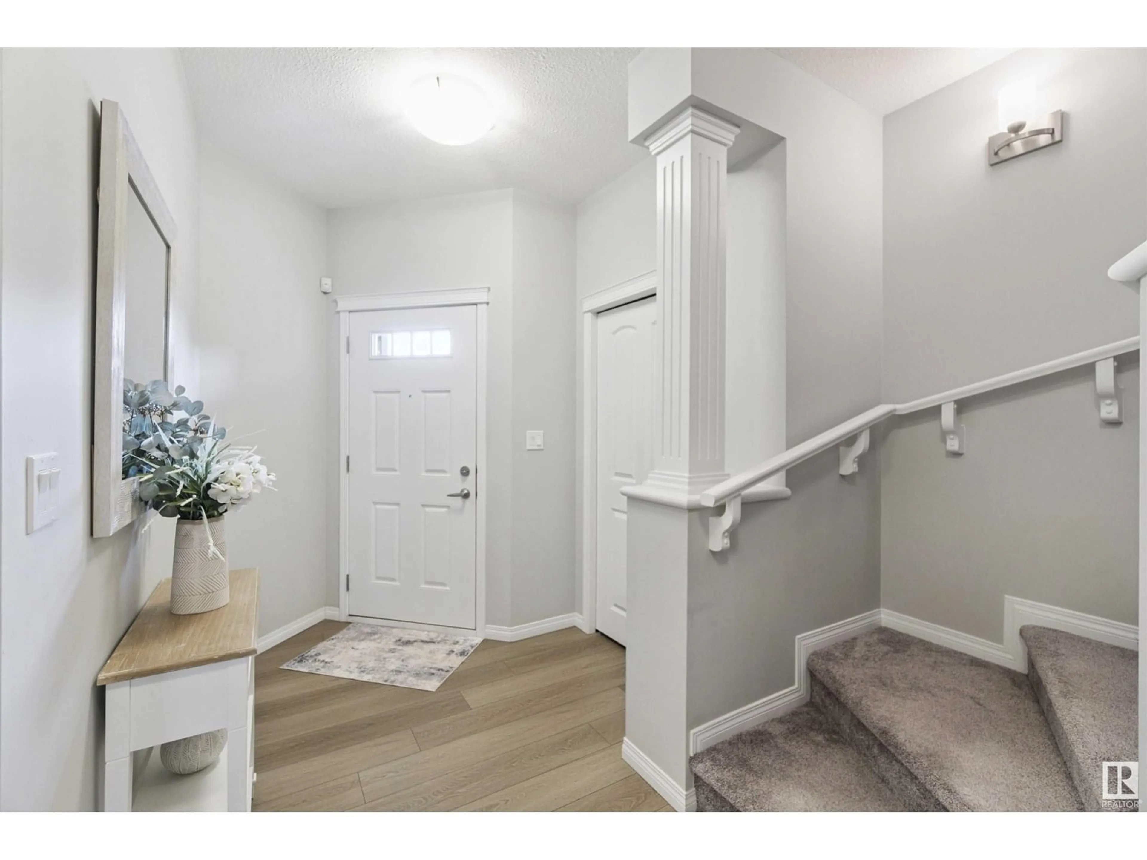 Indoor entryway for NW - 17638 63A ST, Edmonton Alberta T5Y0Y8