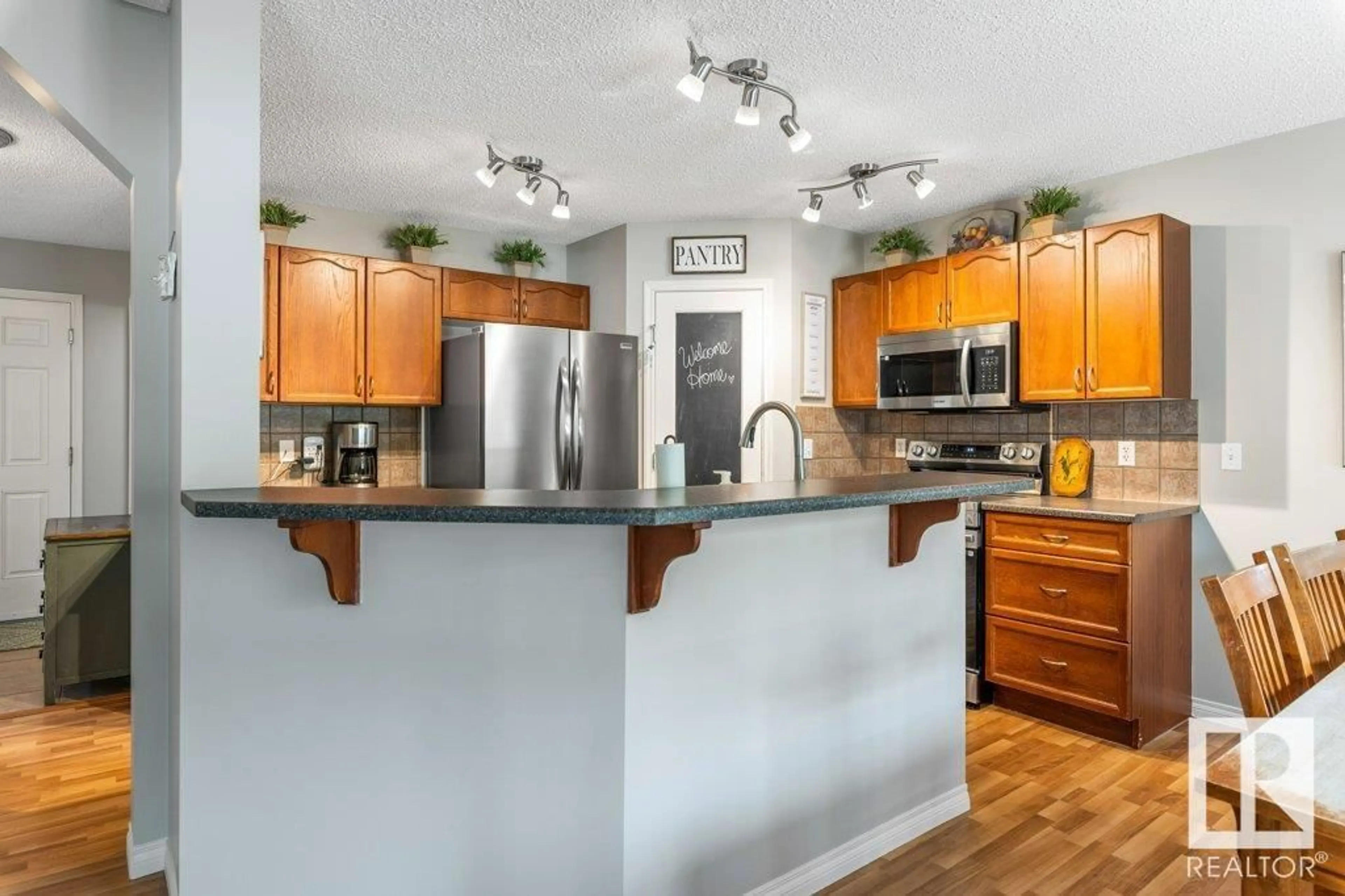 Open concept kitchen, unknown for 55 NORRIS CR, St. Albert Alberta T8N7M5