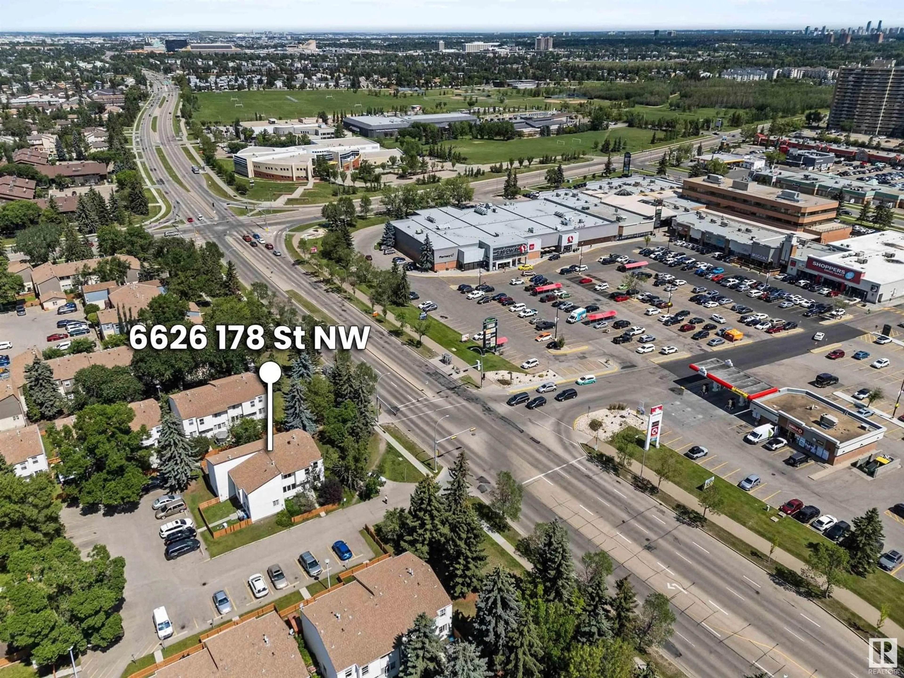 A pic from outside/outdoor area/front of a property/back of a property/a pic from drone, street for 6626 178 ST NW, Edmonton Alberta T5T2A2