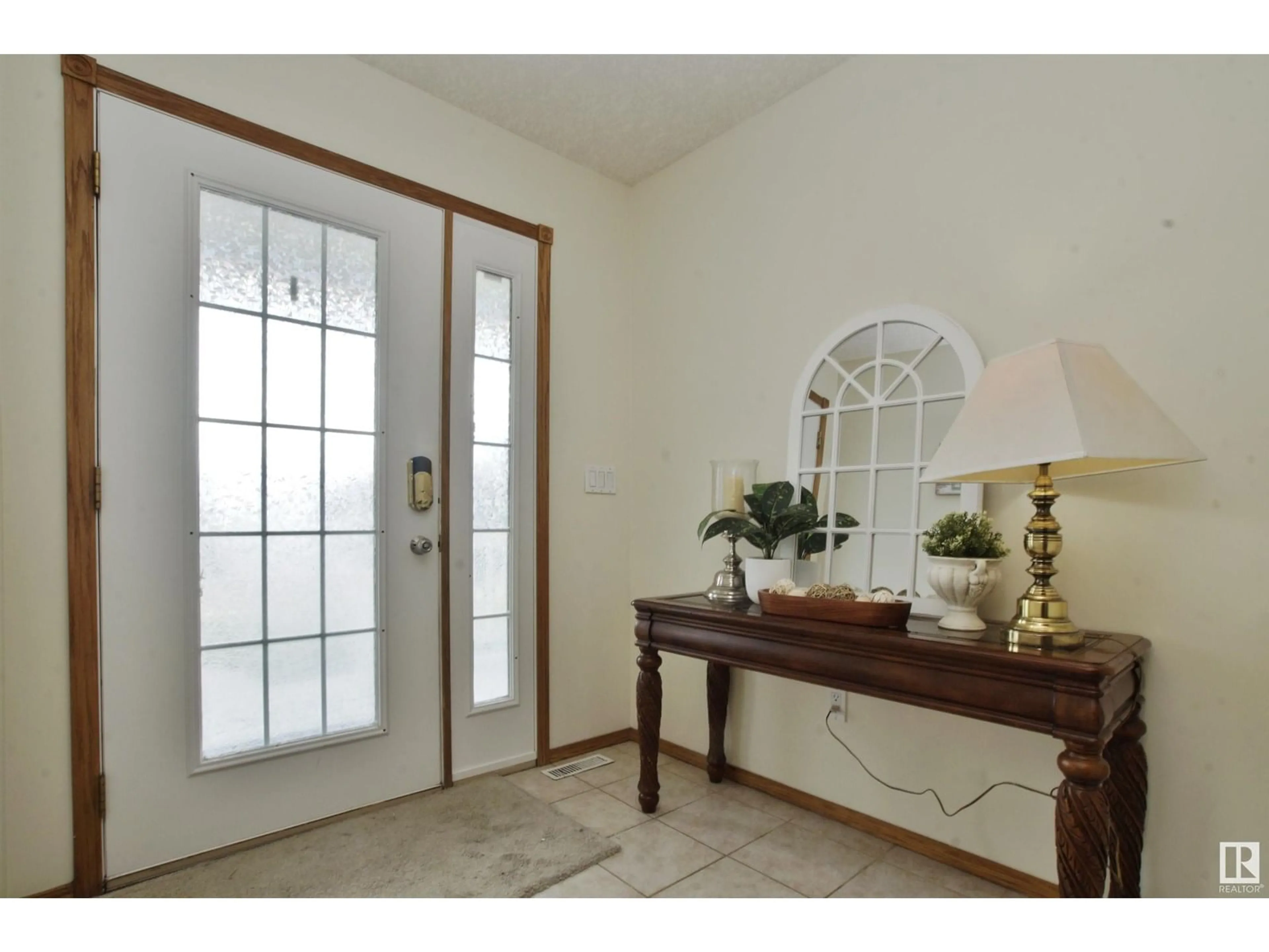 Indoor entryway for 4524 57 AV, Lamont Alberta T0B2R0
