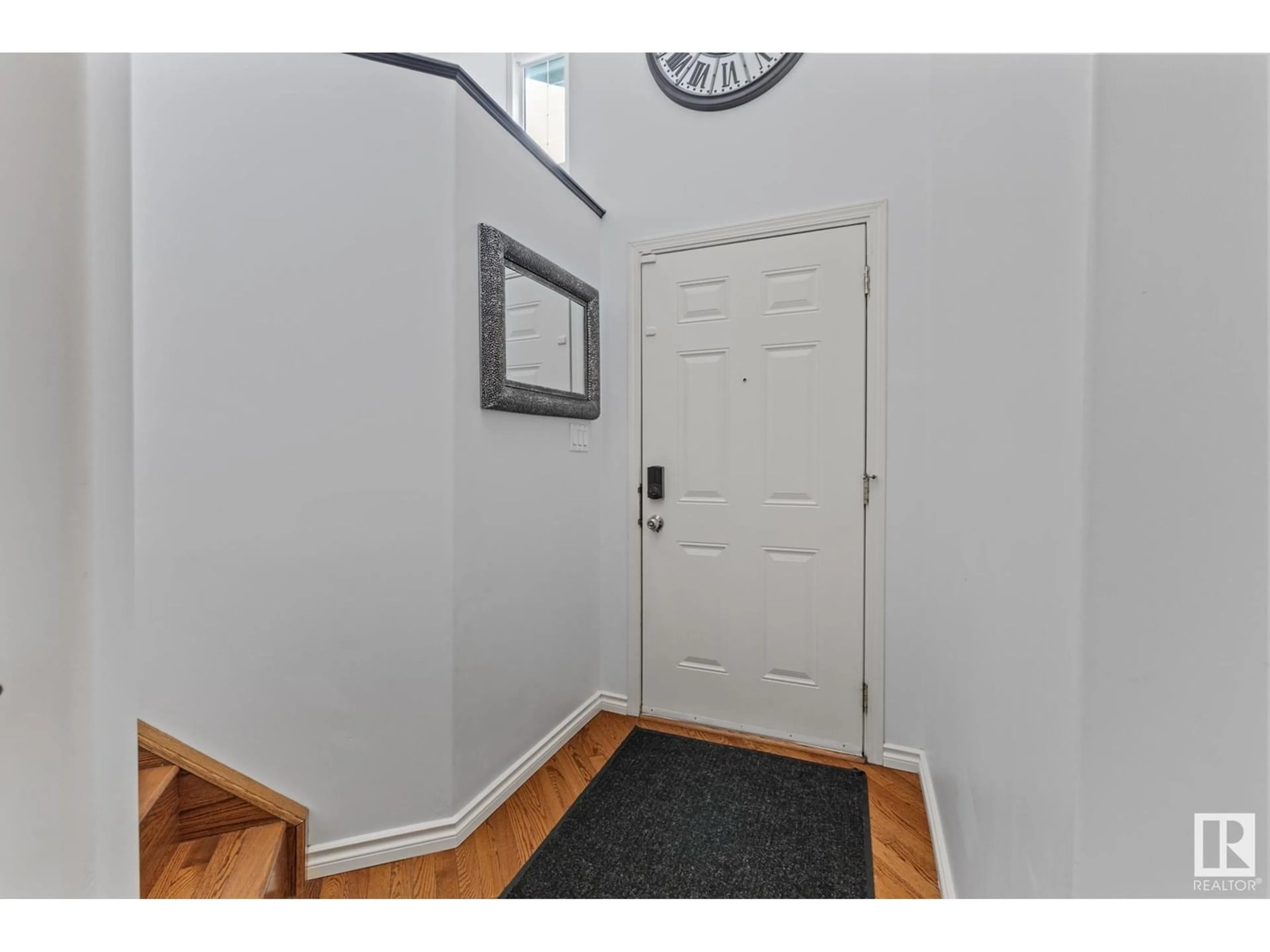 Indoor entryway for 308 FOXBORO CR, Sherwood Park Alberta T8A6M4