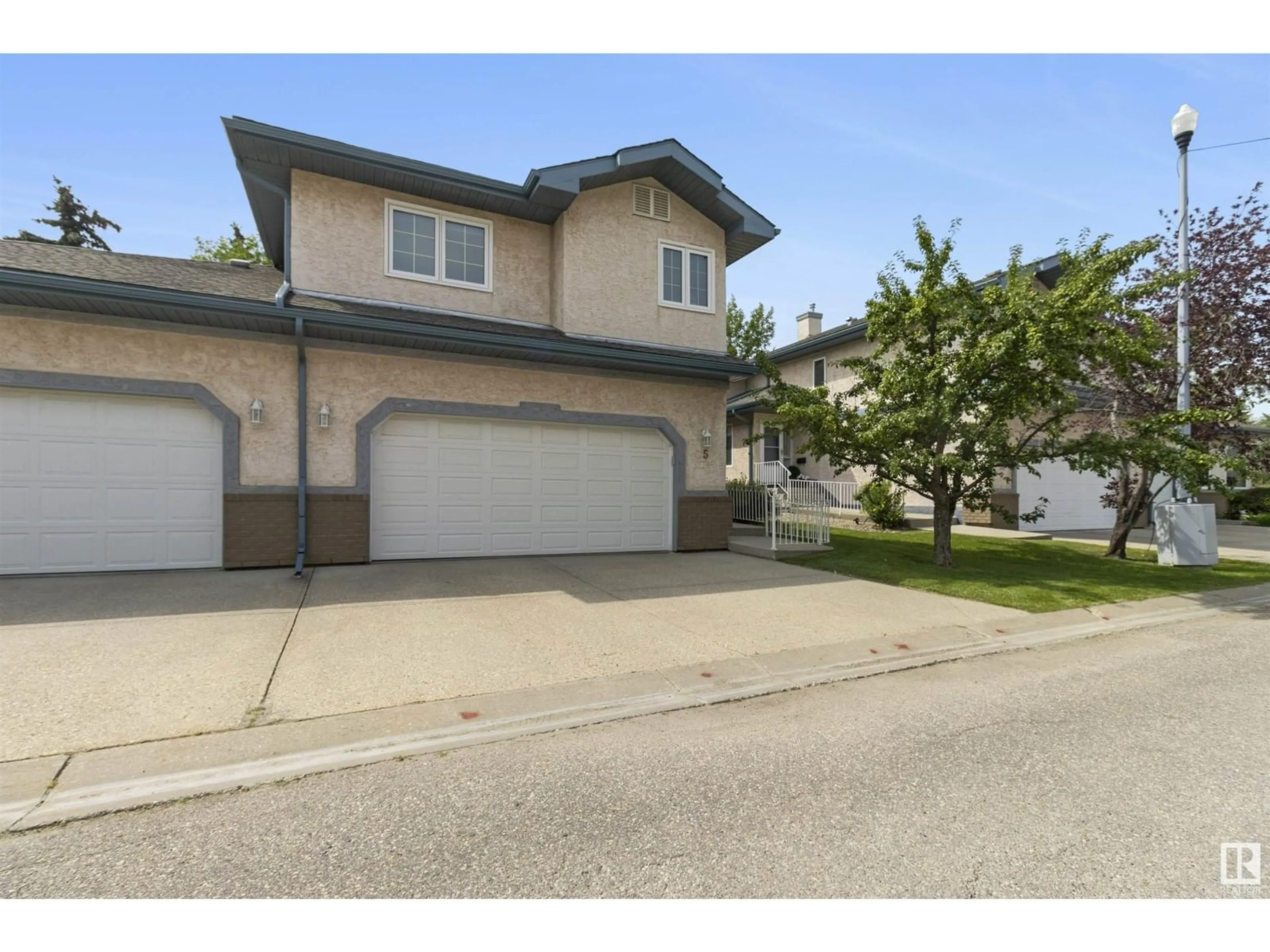 Unknown for ESTATES CO, Sherwood Park Alberta T8B1M9