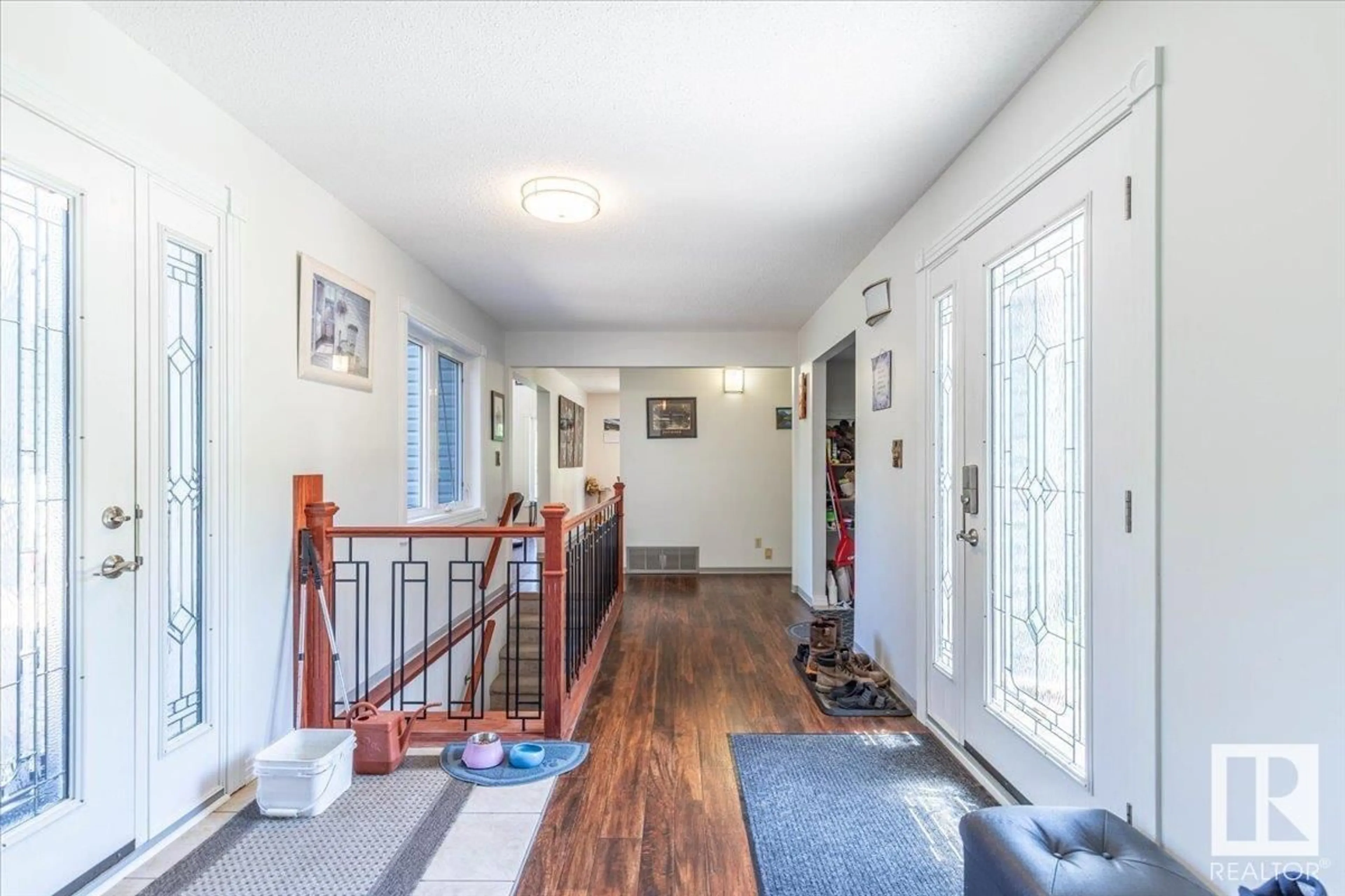 Indoor entryway for 8 - 465070 RGE ROAD 20, Rural Wetaskiwin County Alberta T9A1V5